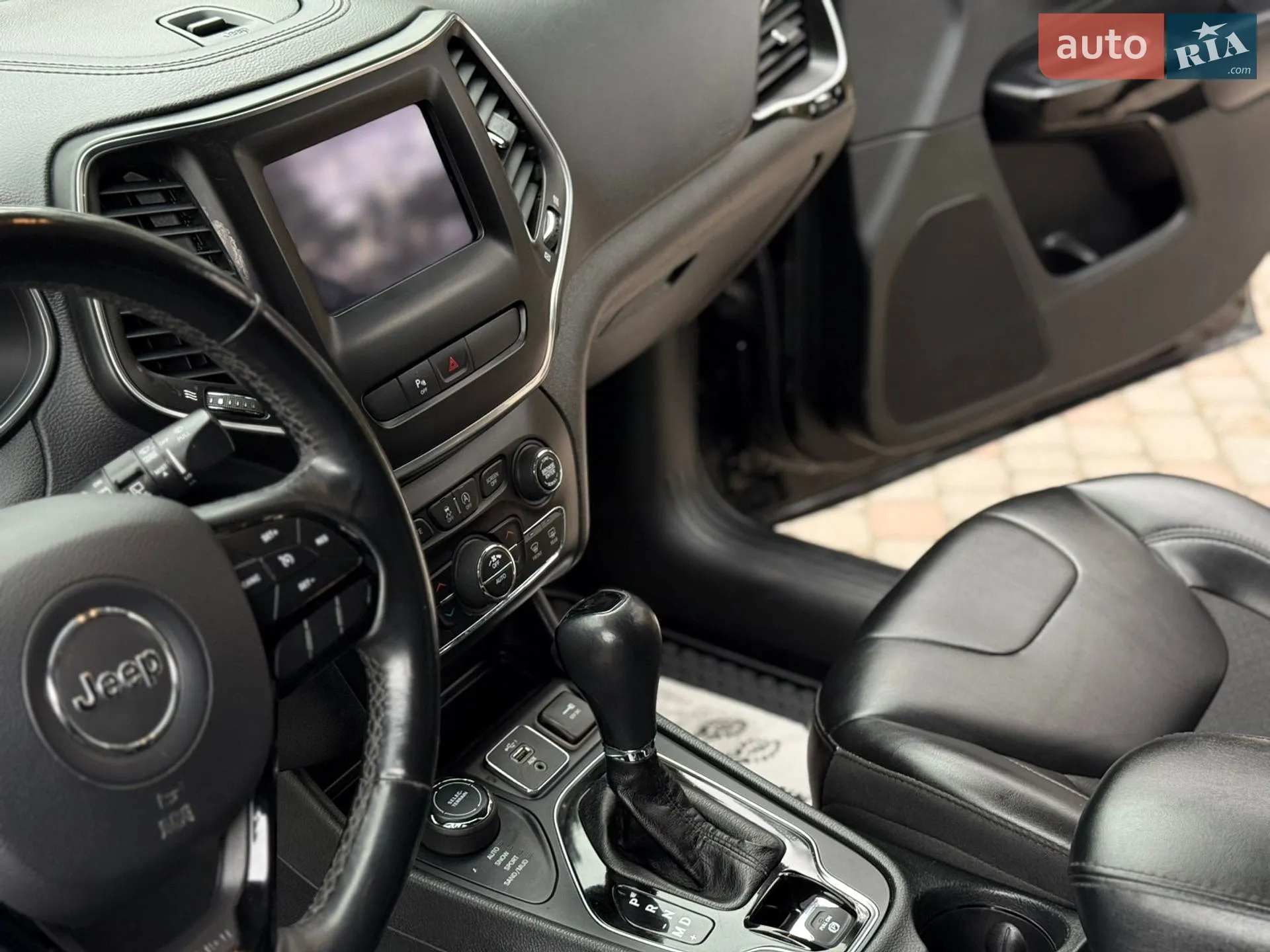 2018 Jeep Cherokee - мініатюра 36