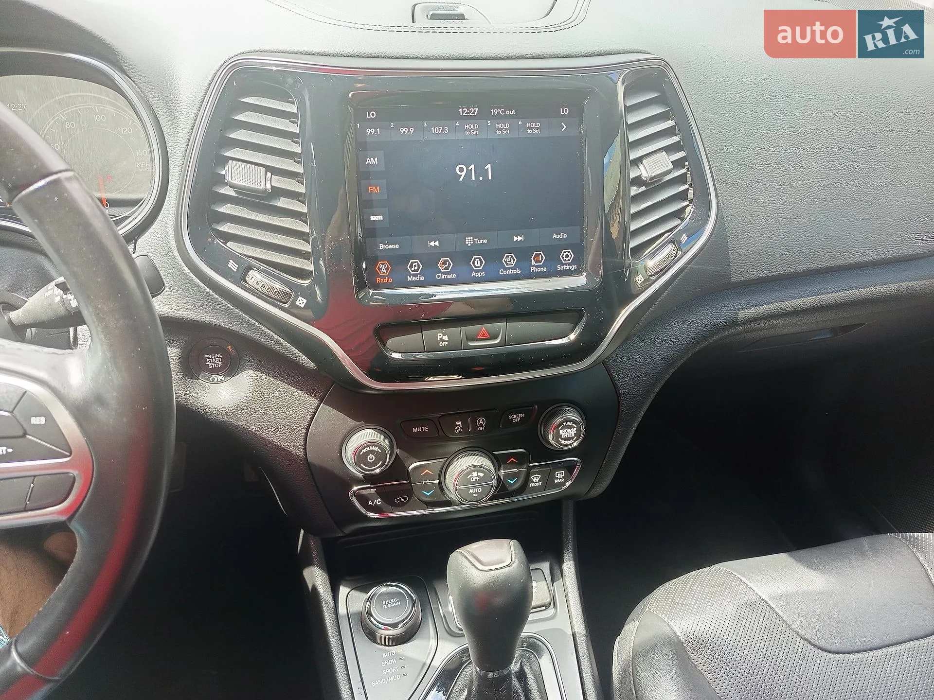 2020 Jeep Cherokee - мініатюра 28