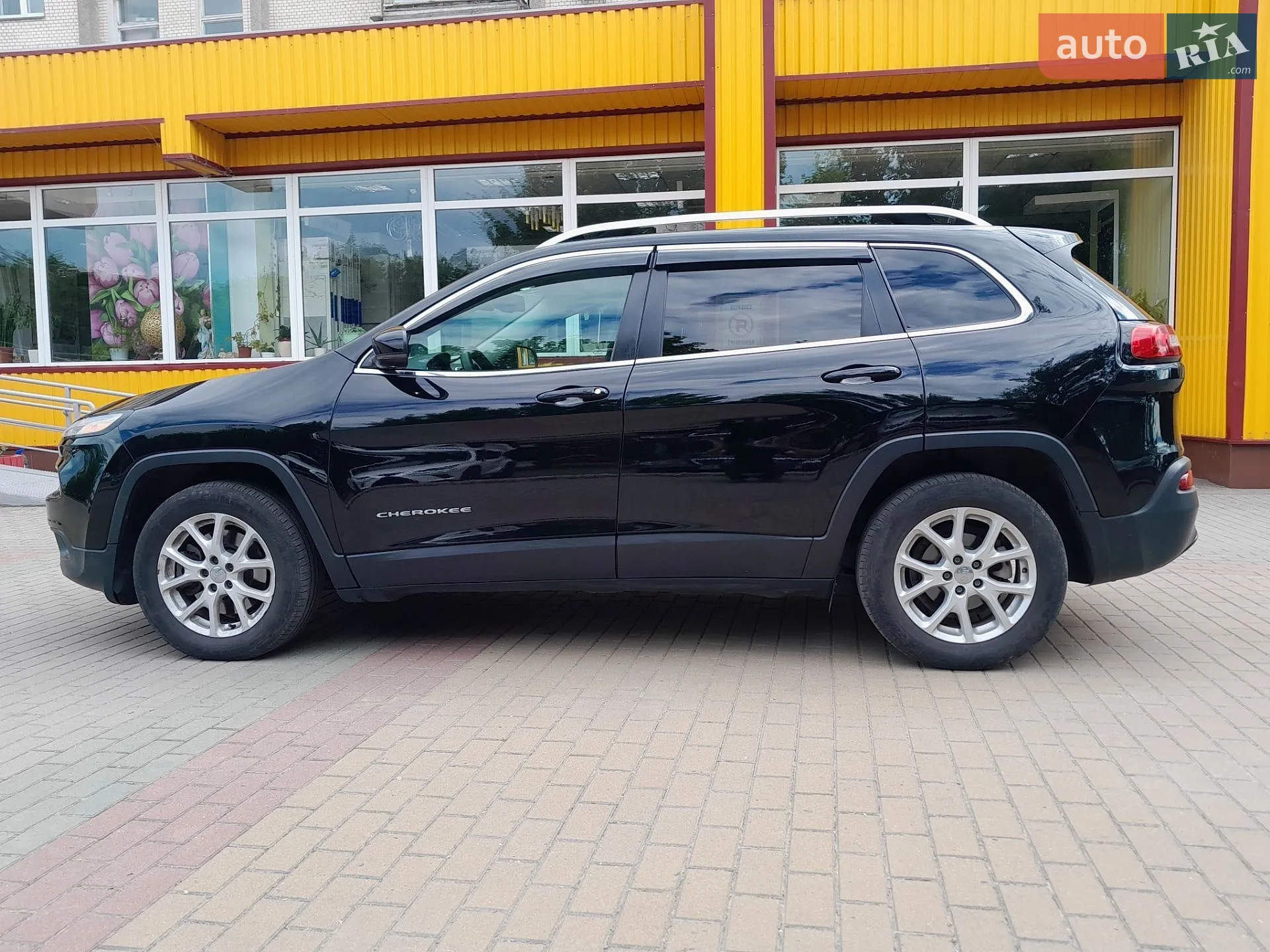 2017 Jeep Cherokee - мініатюра 9