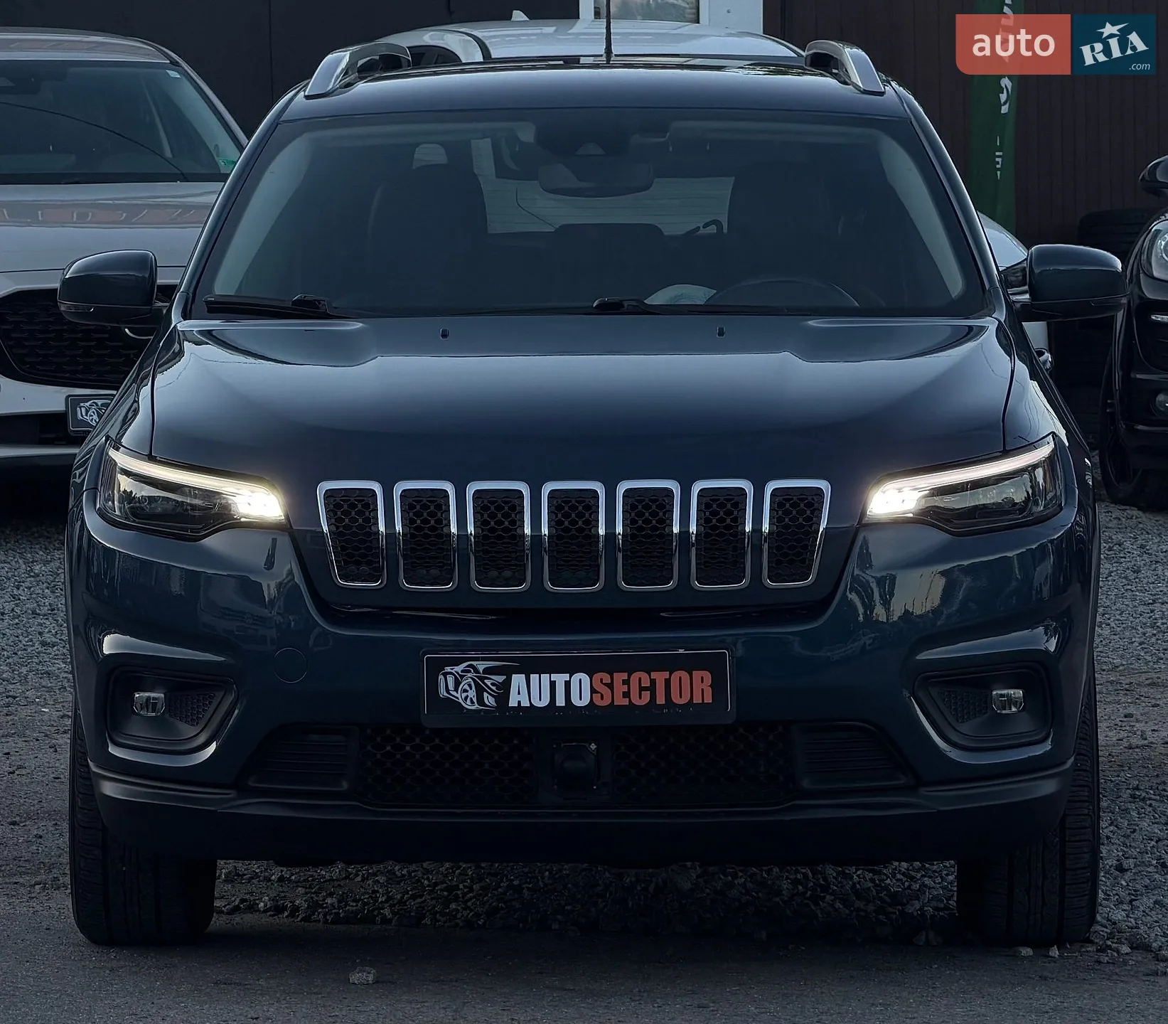2021 Jeep Cherokee - мініатюра 10
