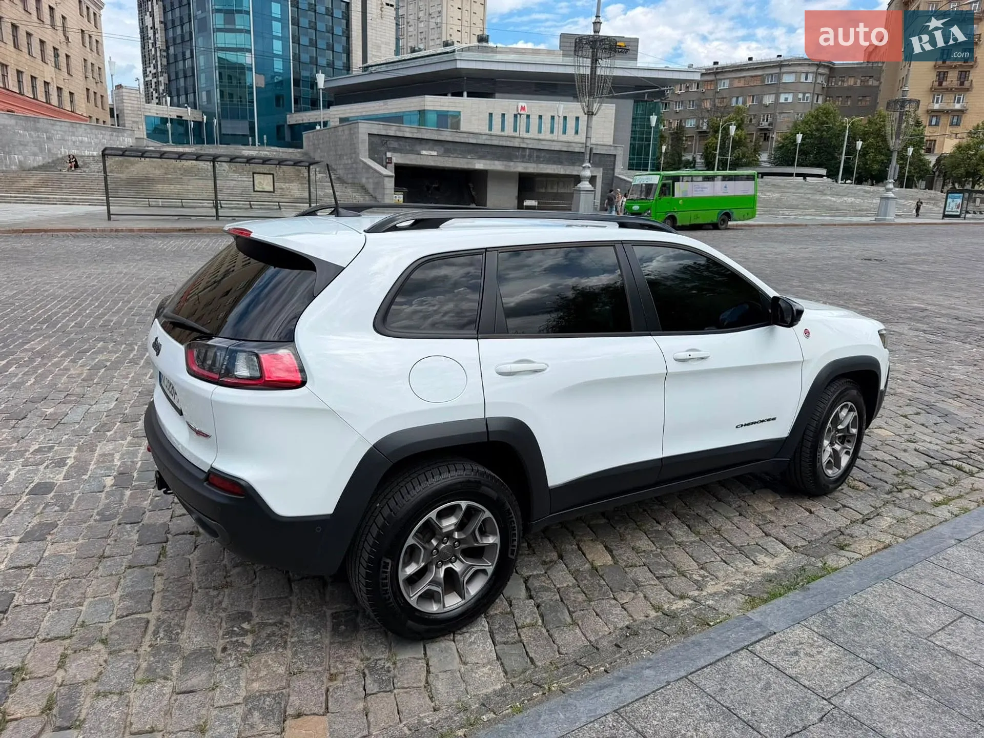 2022 Jeep Cherokee - мініатюра 9