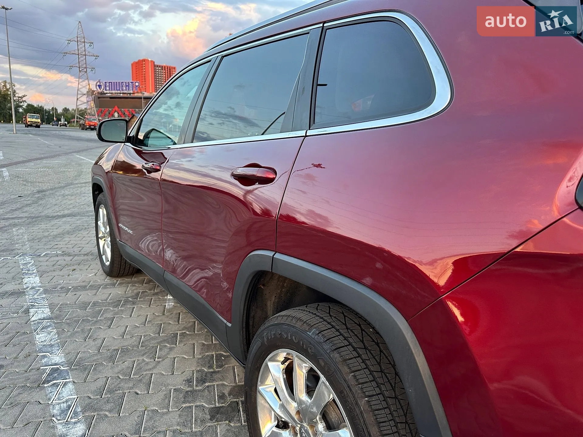 2020 Jeep Cherokee - мініатюра 4