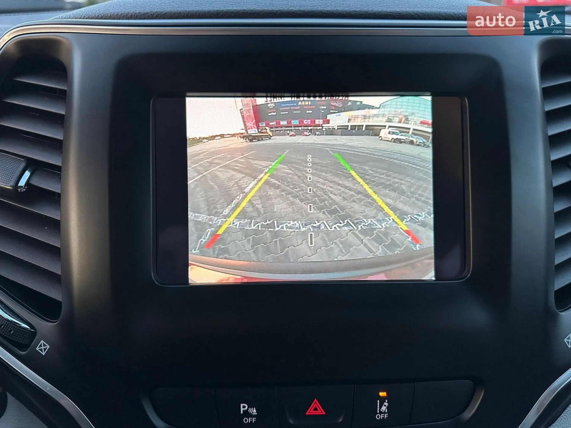 2020 Jeep Cherokee - мініатюра 21