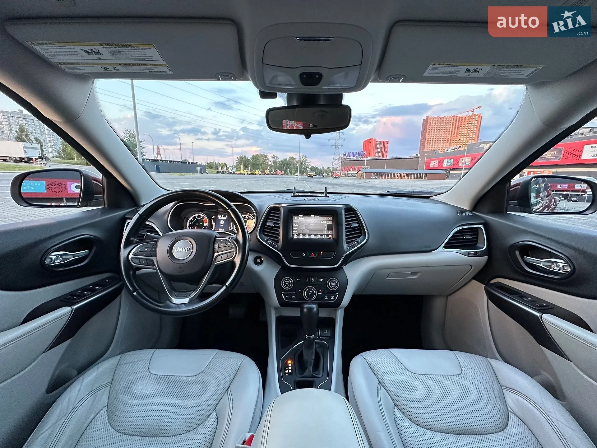 2020 Jeep Cherokee - мініатюра 23
