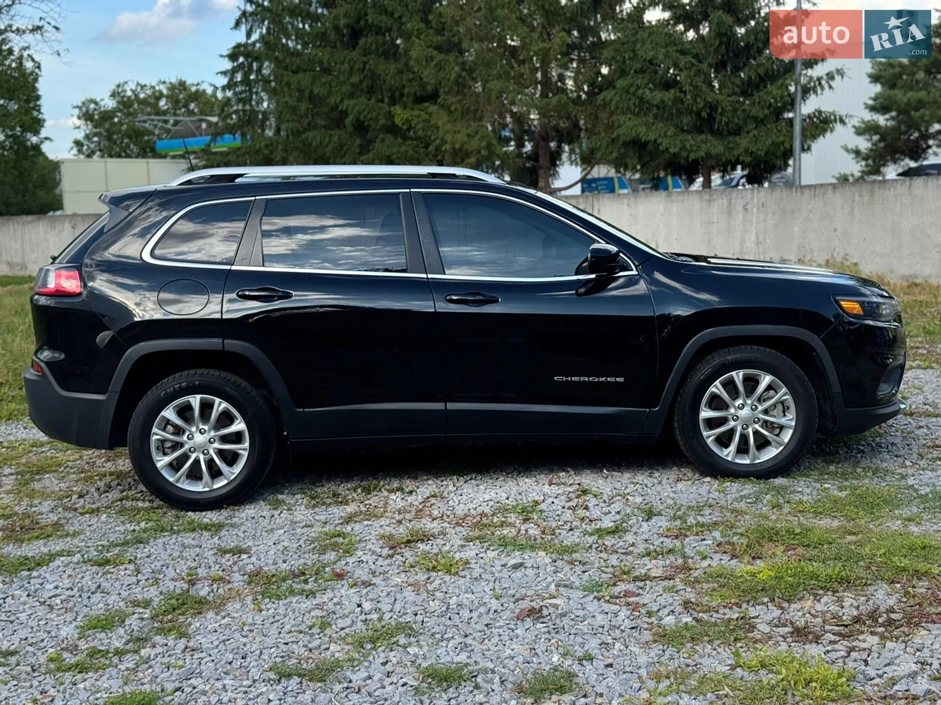 2018 Jeep Cherokee - мініатюра 25
