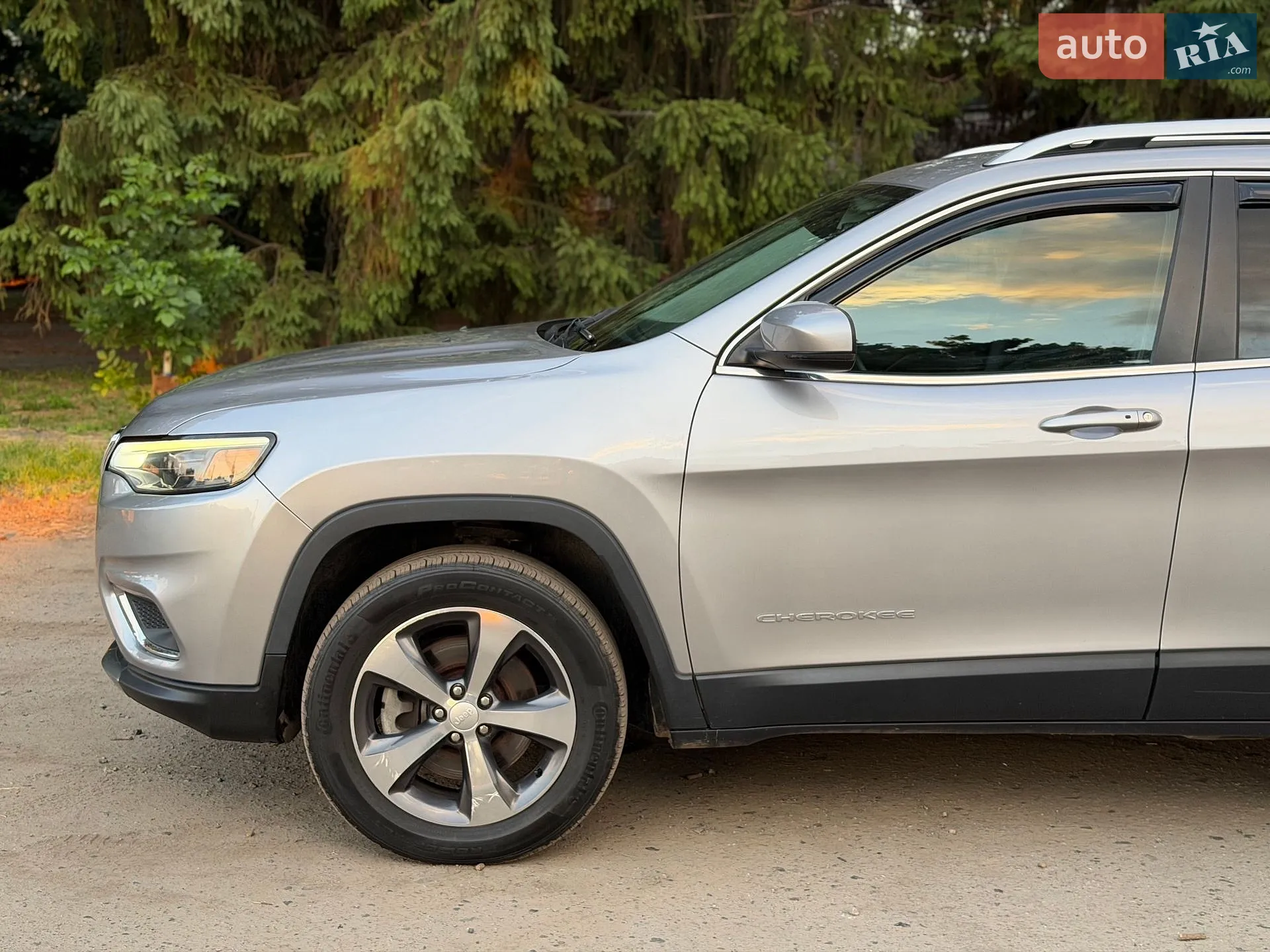 2019 Jeep Cherokee - мініатюра 6