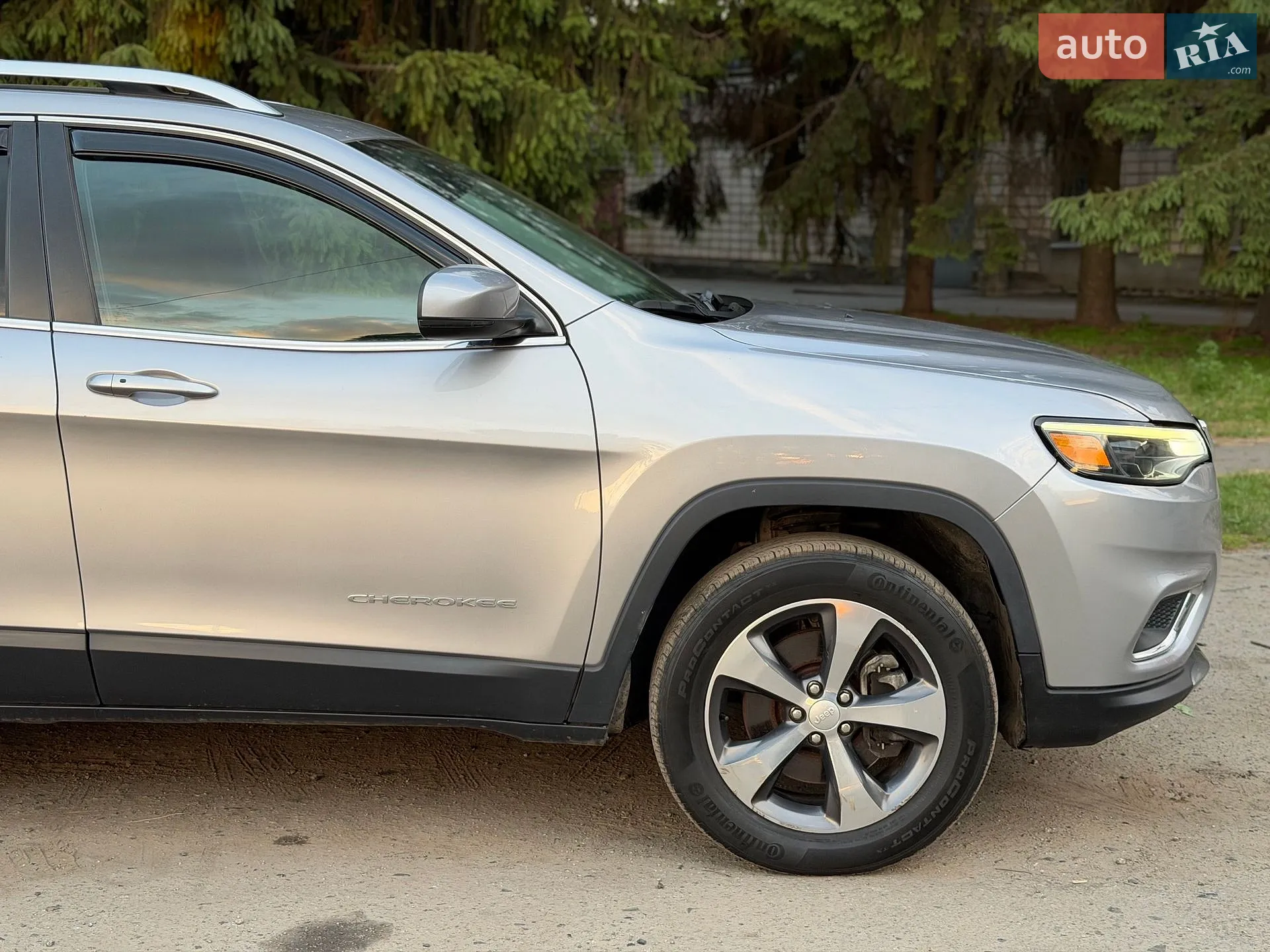 2019 Jeep Cherokee - мініатюра 14