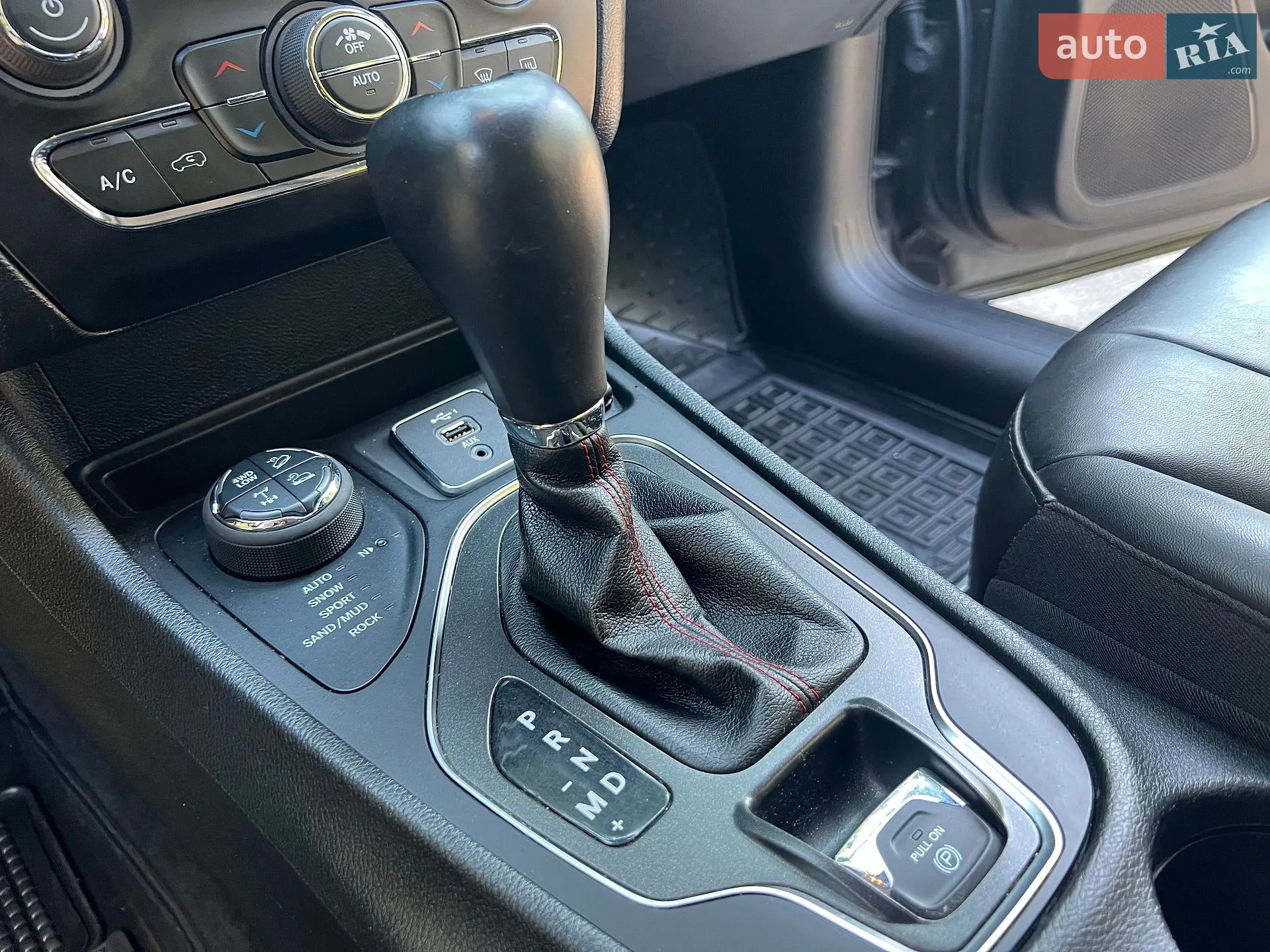 2022 Jeep Cherokee - мініатюра 33