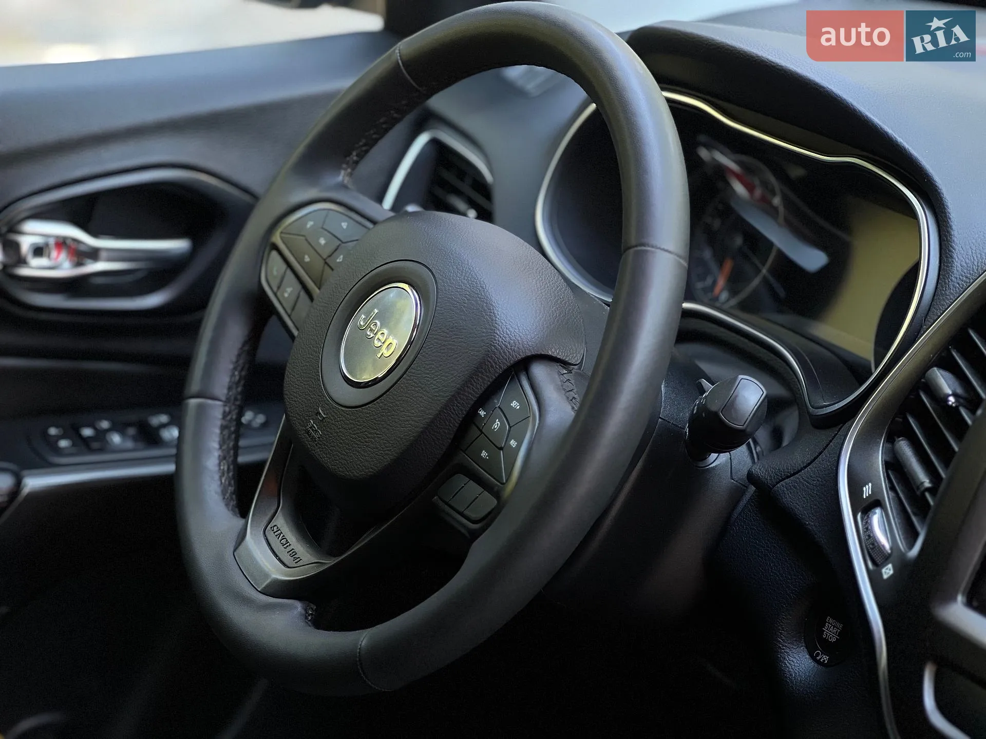 2022 Jeep Cherokee - мініатюра 24