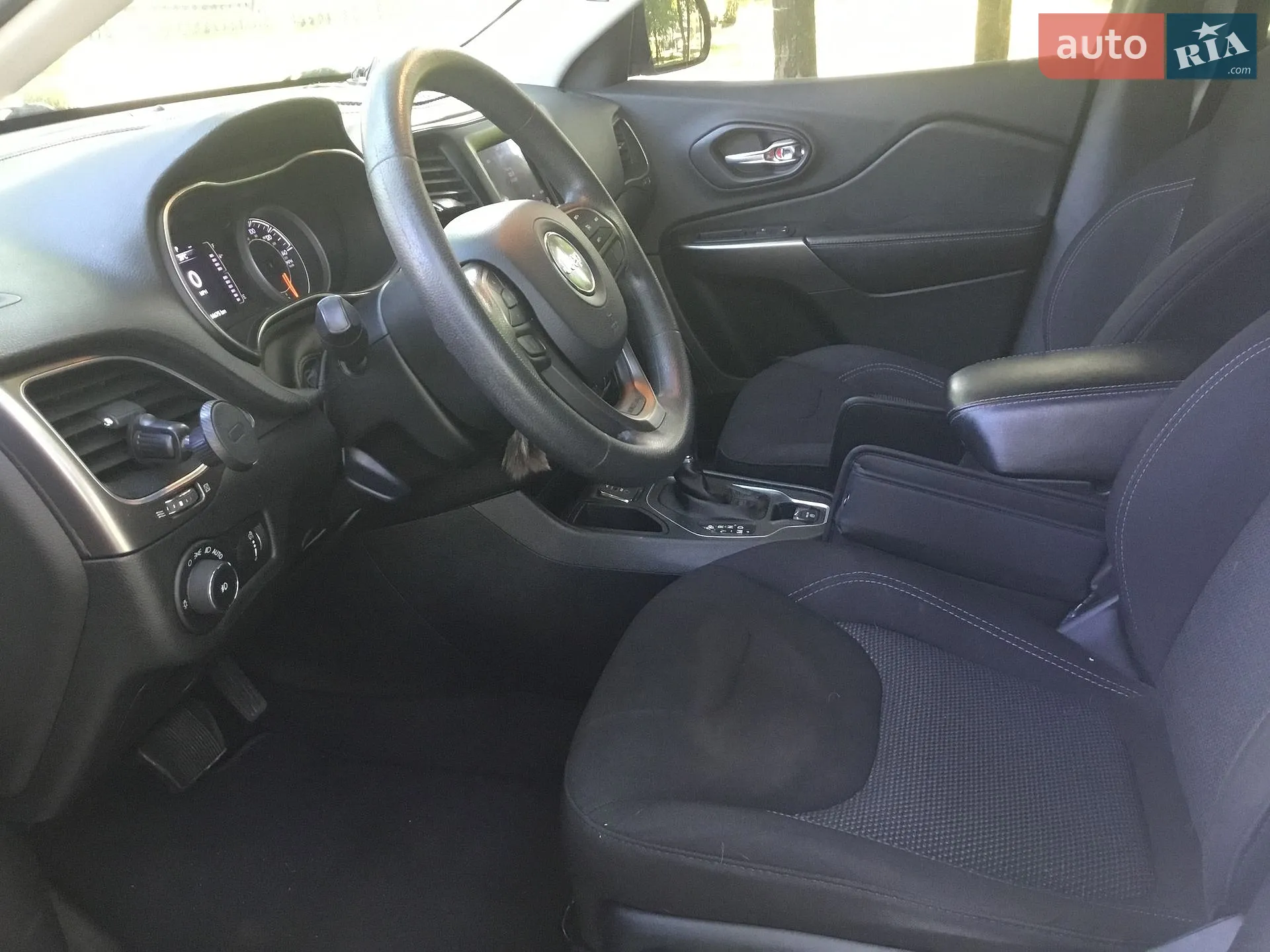 2018 Jeep Cherokee - мініатюра 15