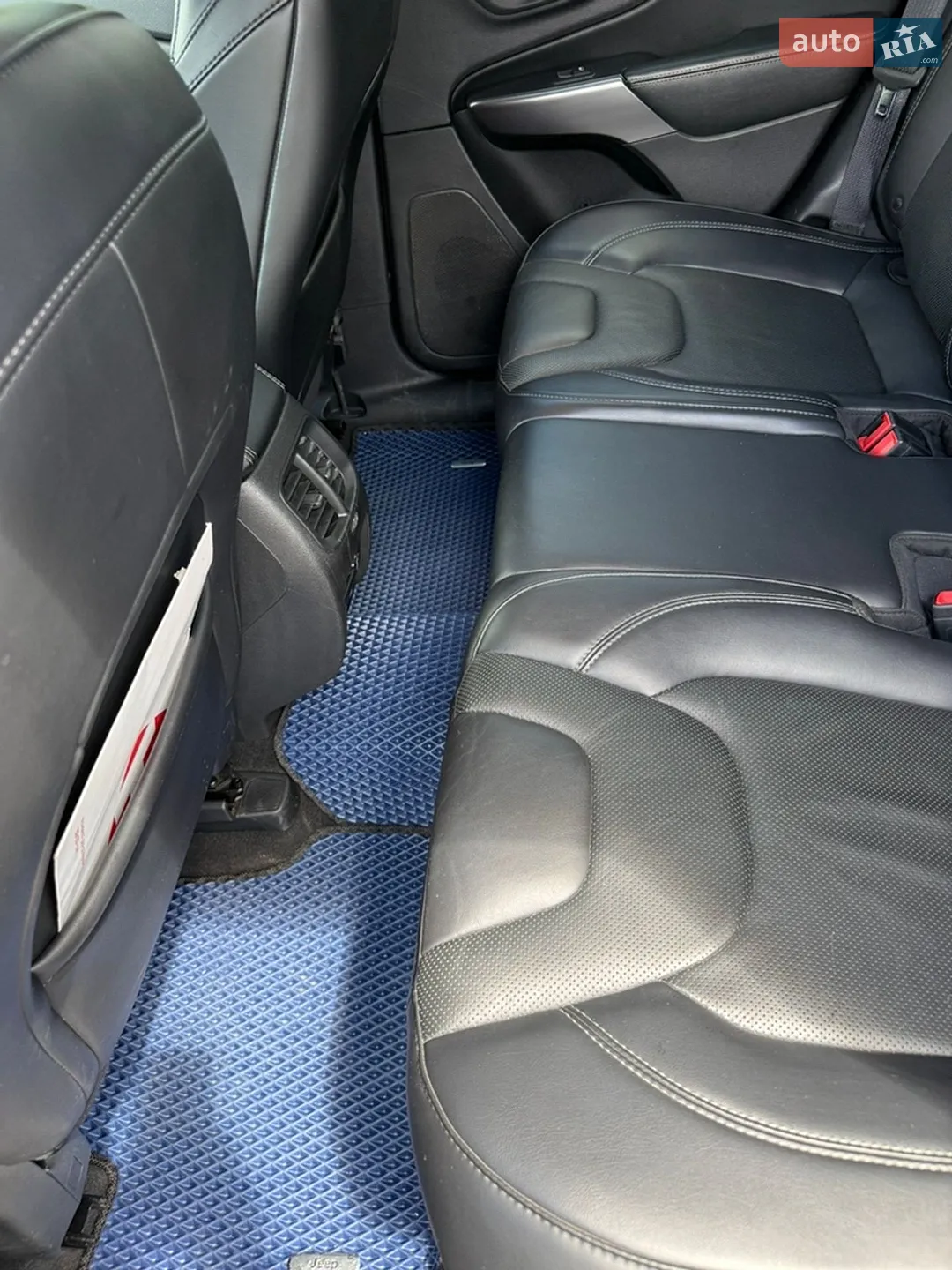 2019 Jeep Cherokee - мініатюра 10