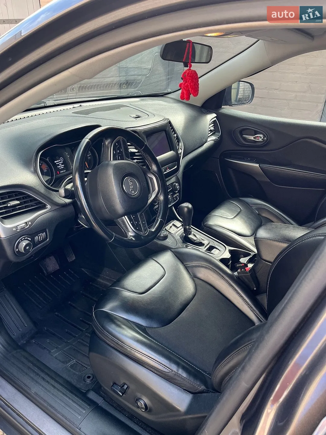 2019 Jeep Cherokee - мініатюра 4