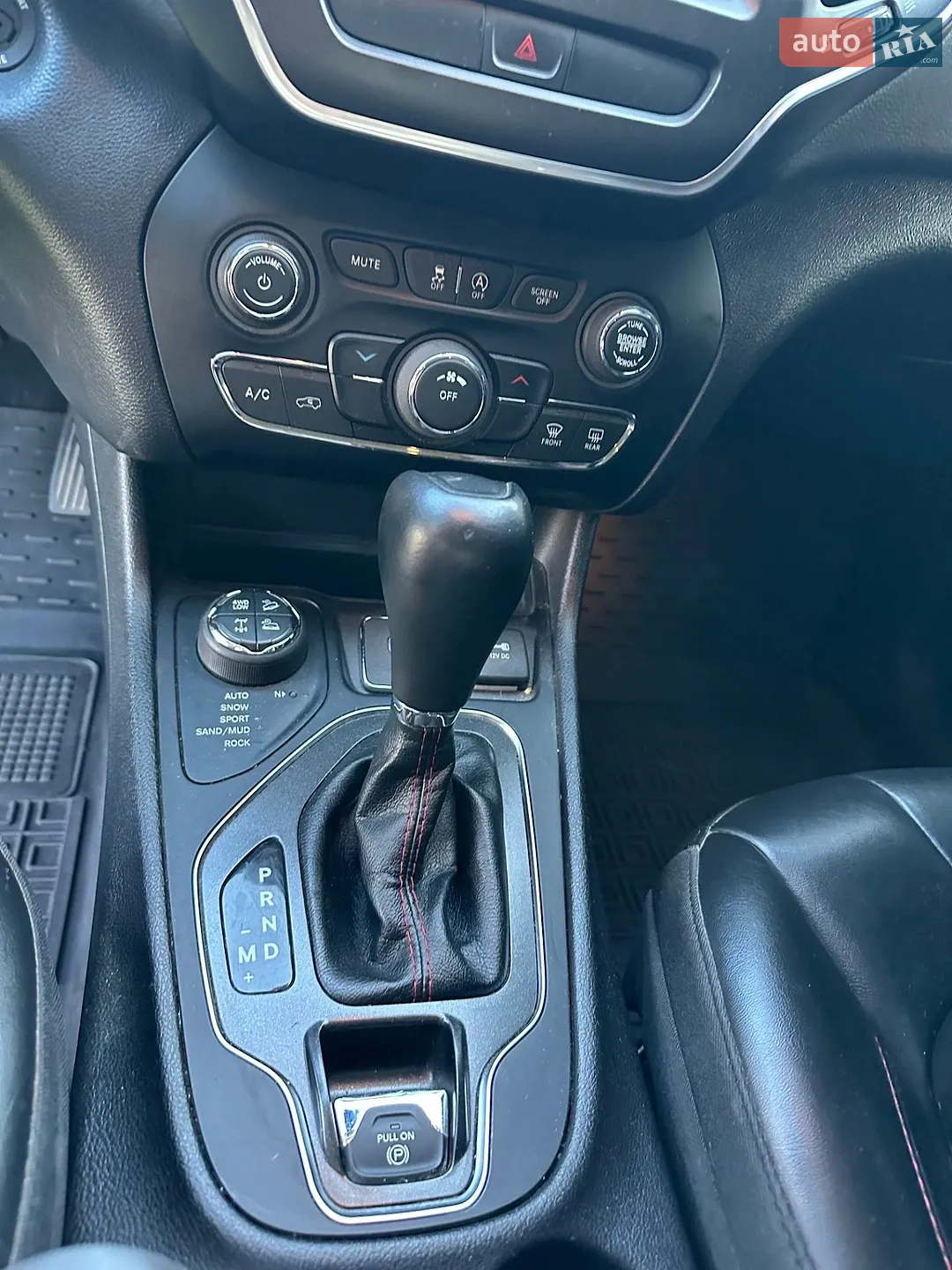 2019 Jeep Cherokee - мініатюра 19