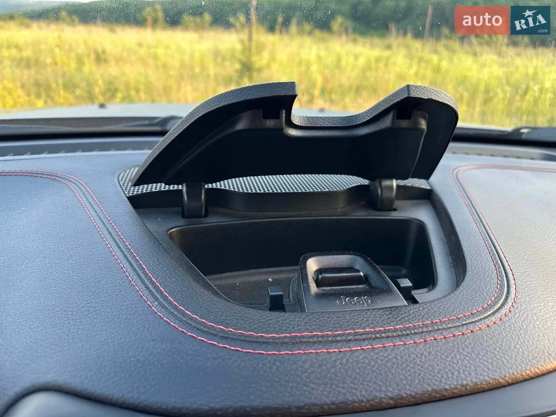 2019 Jeep Cherokee - мініатюра 31