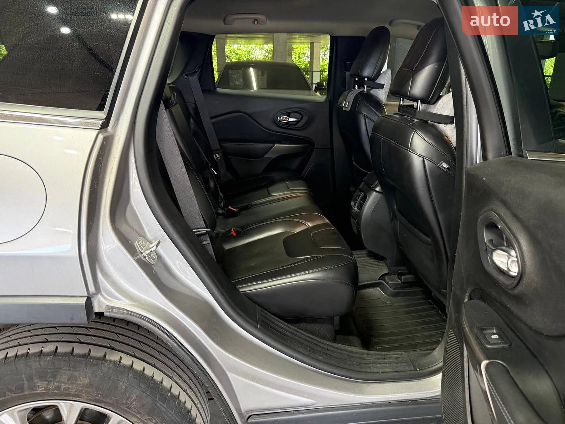 2019 Jeep Cherokee - мініатюра 17