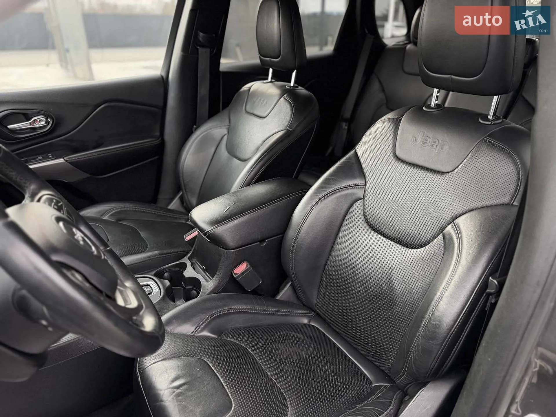 2019 Jeep Cherokee - мініатюра 25