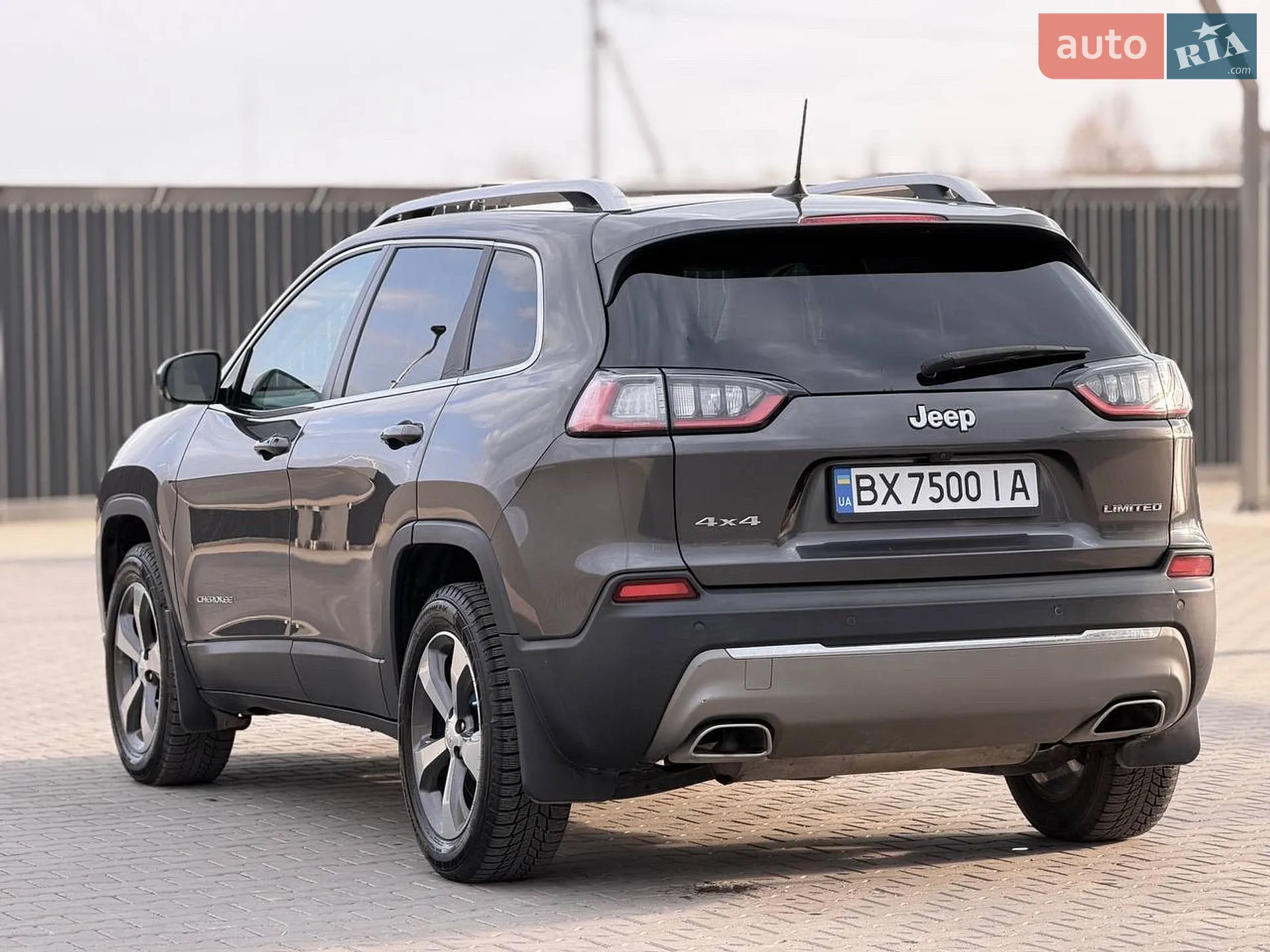 2019 Jeep Cherokee - мініатюра 8