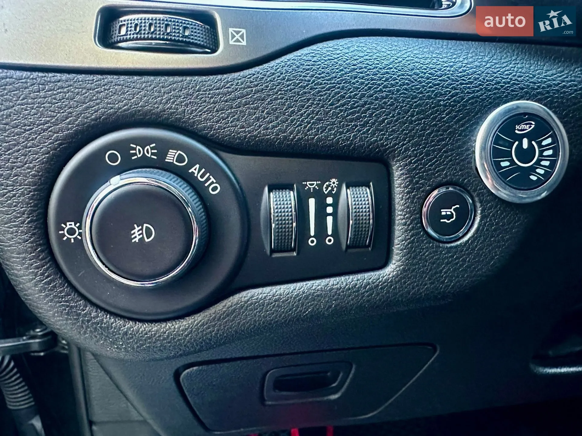 2018 Jeep Cherokee - мініатюра 40