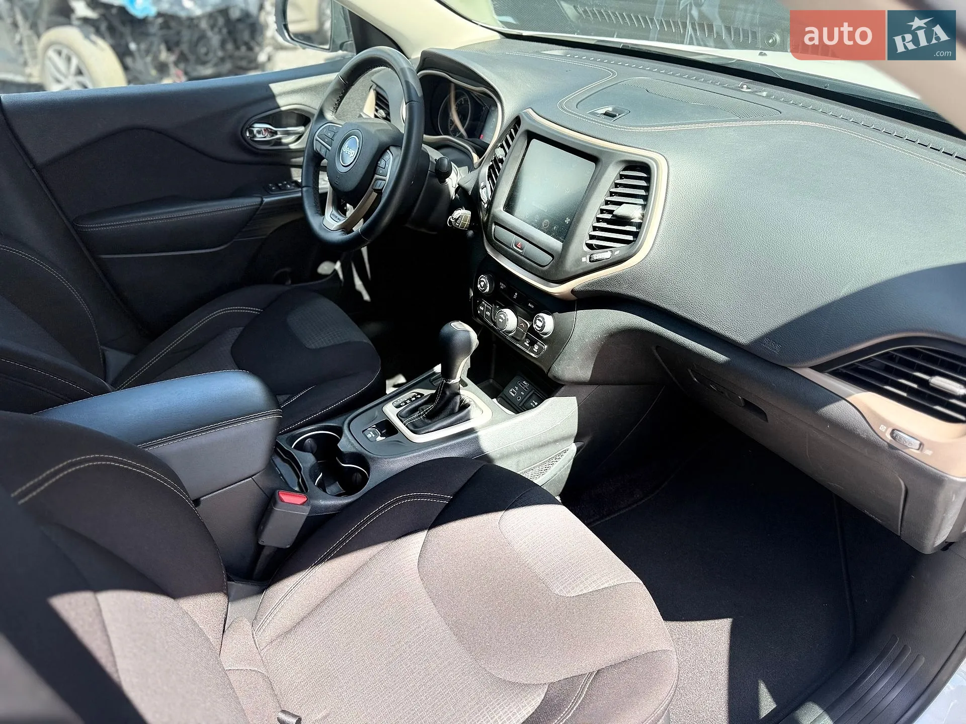 2017 Jeep Cherokee - мініатюра 36
