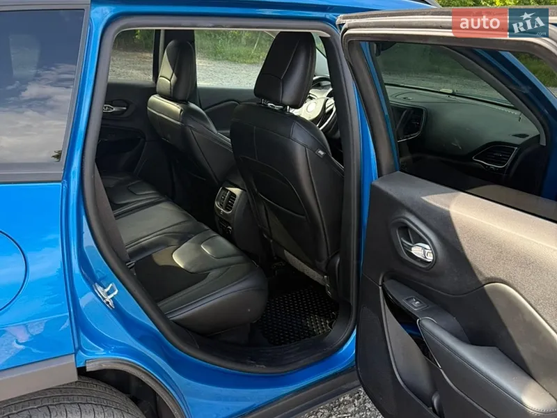 Jeep Cherokee 2019 VIN 1C4PJMLBXLD536919 фото оголошення 12 з 70