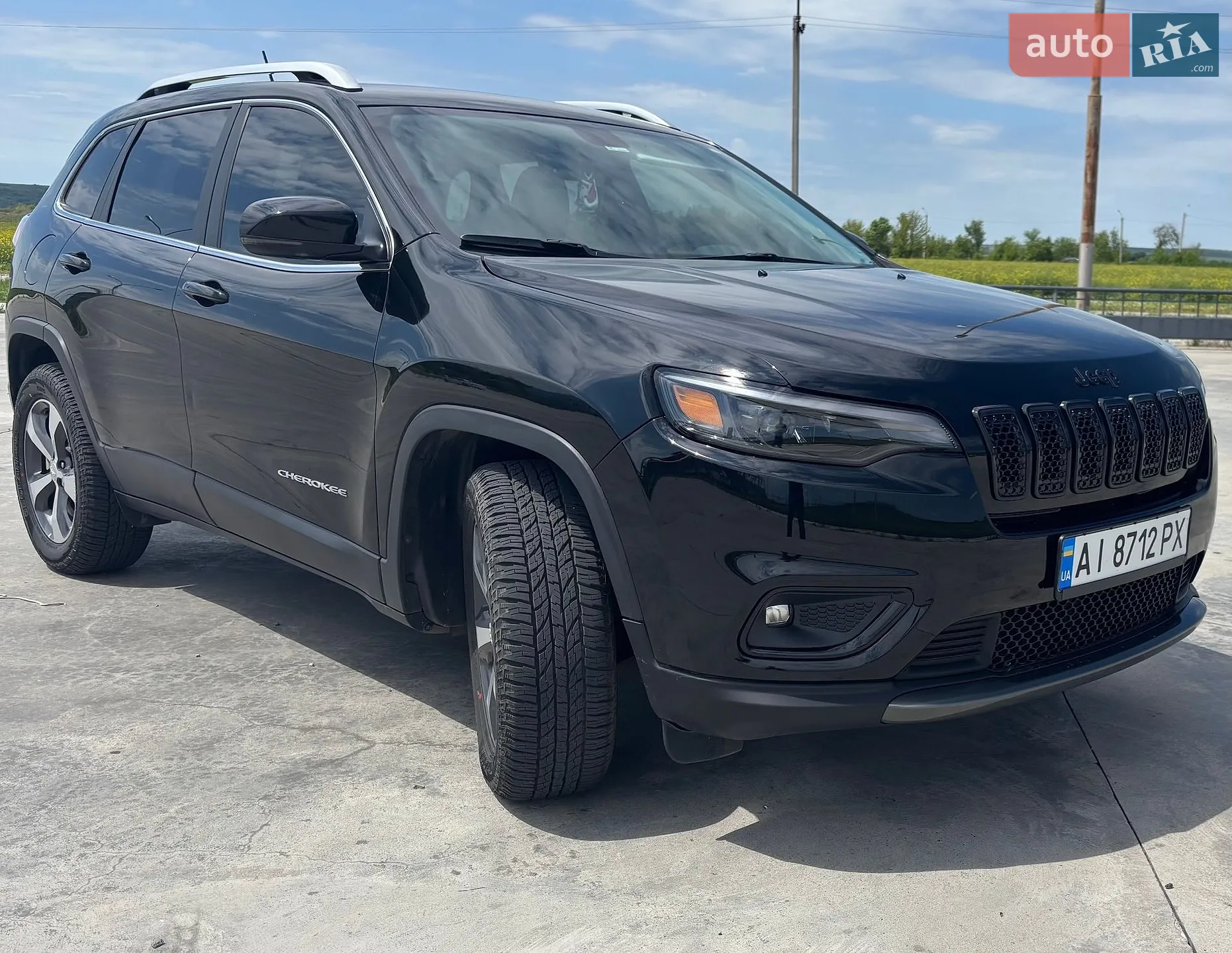 2019 Jeep Cherokee - фото 1