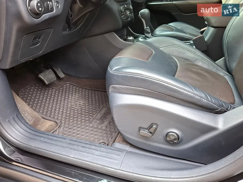 Jeep Cherokee 2014 VIN 1C4PJMDY6EW320088 фото оголошення 35 з 103
