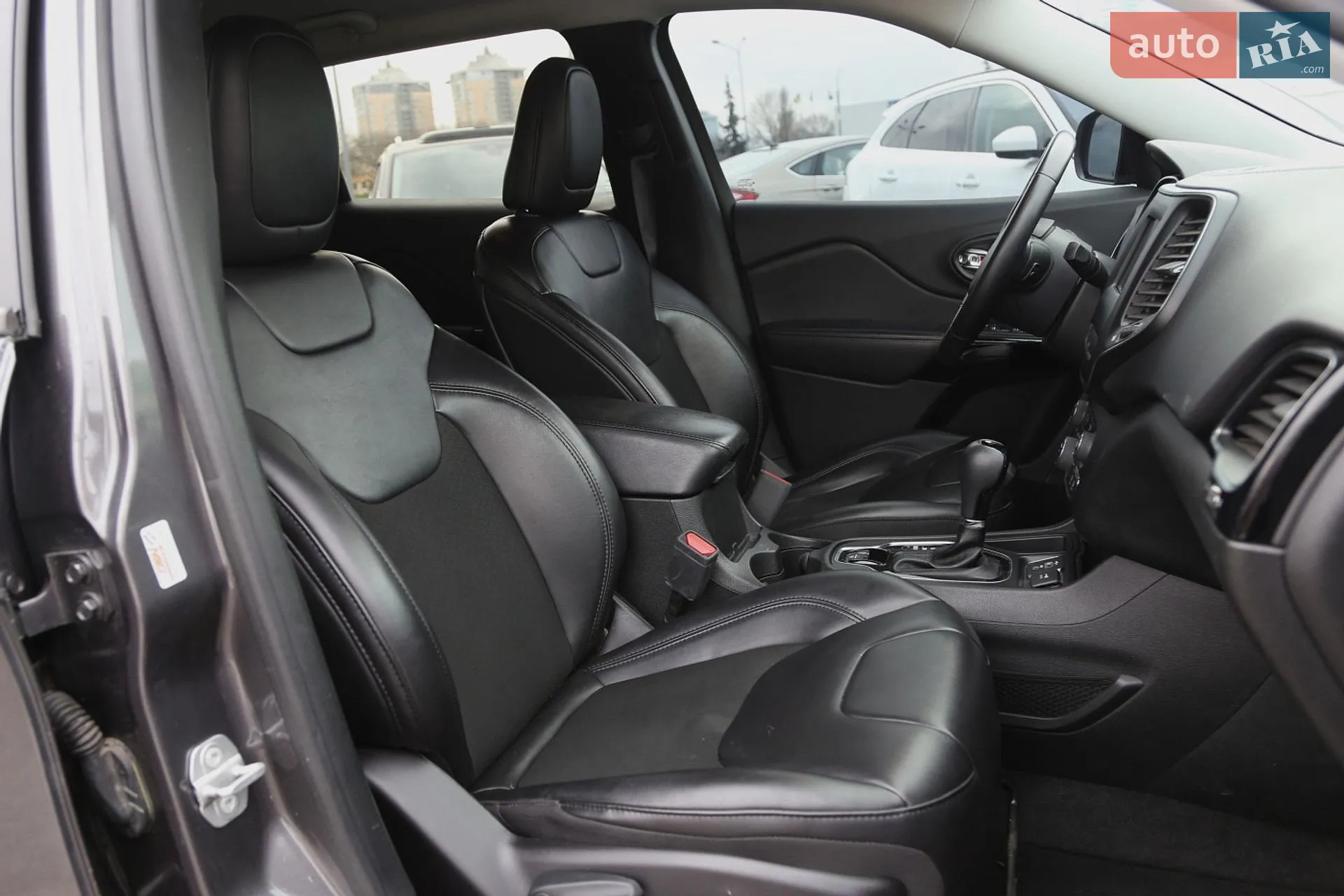 2019 Jeep Cherokee - мініатюра 19