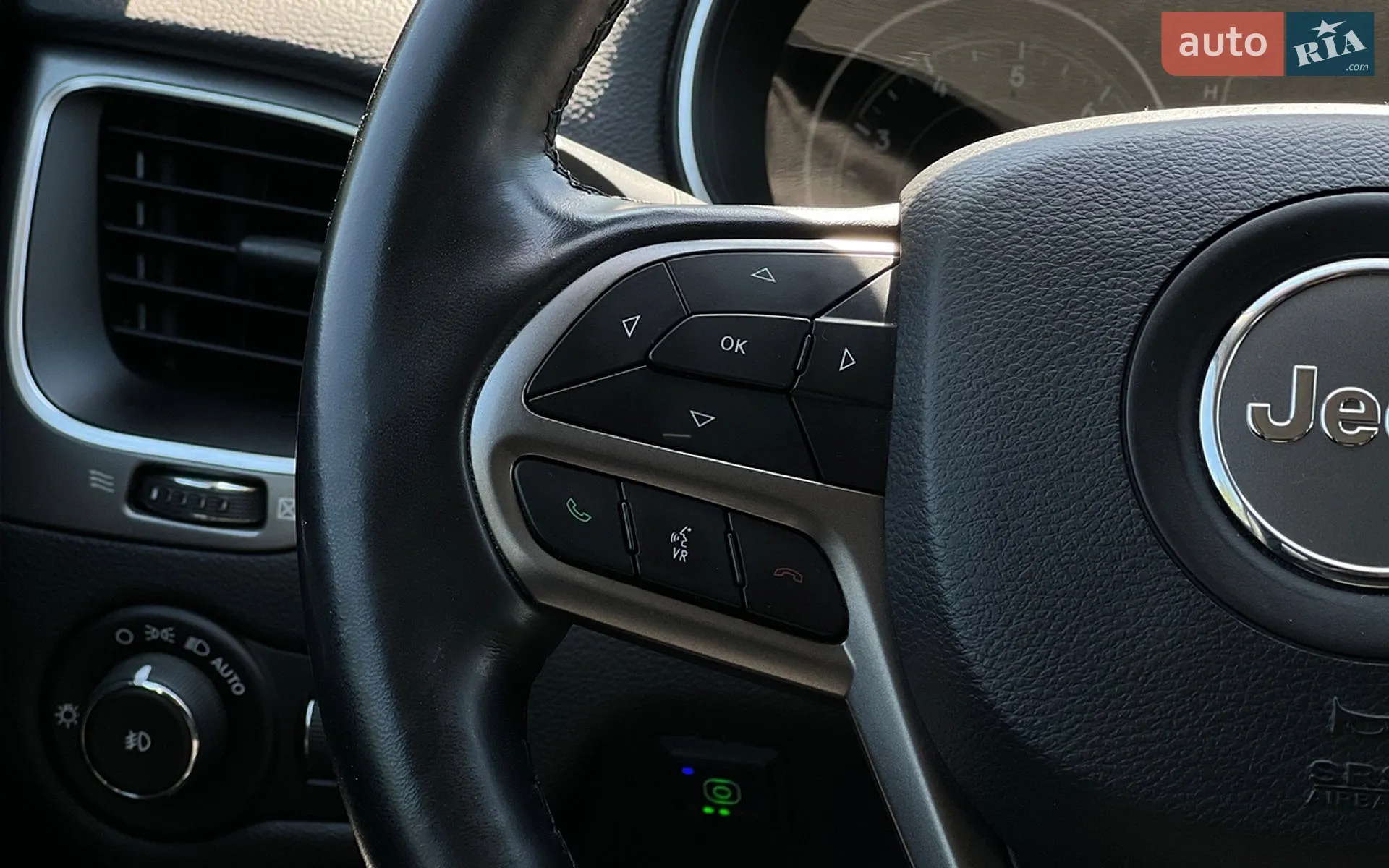 2019 Jeep Cherokee - мініатюра 11