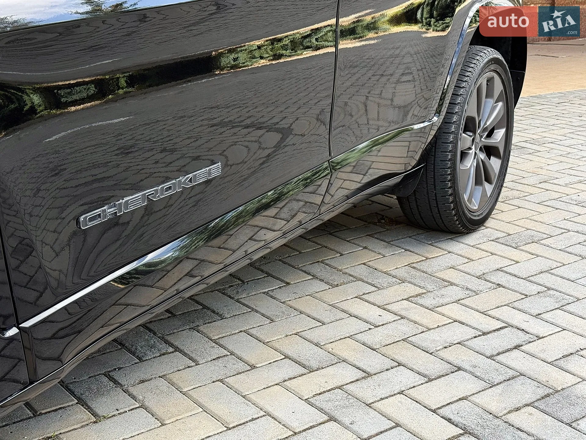 2019 Jeep Cherokee - мініатюра 12