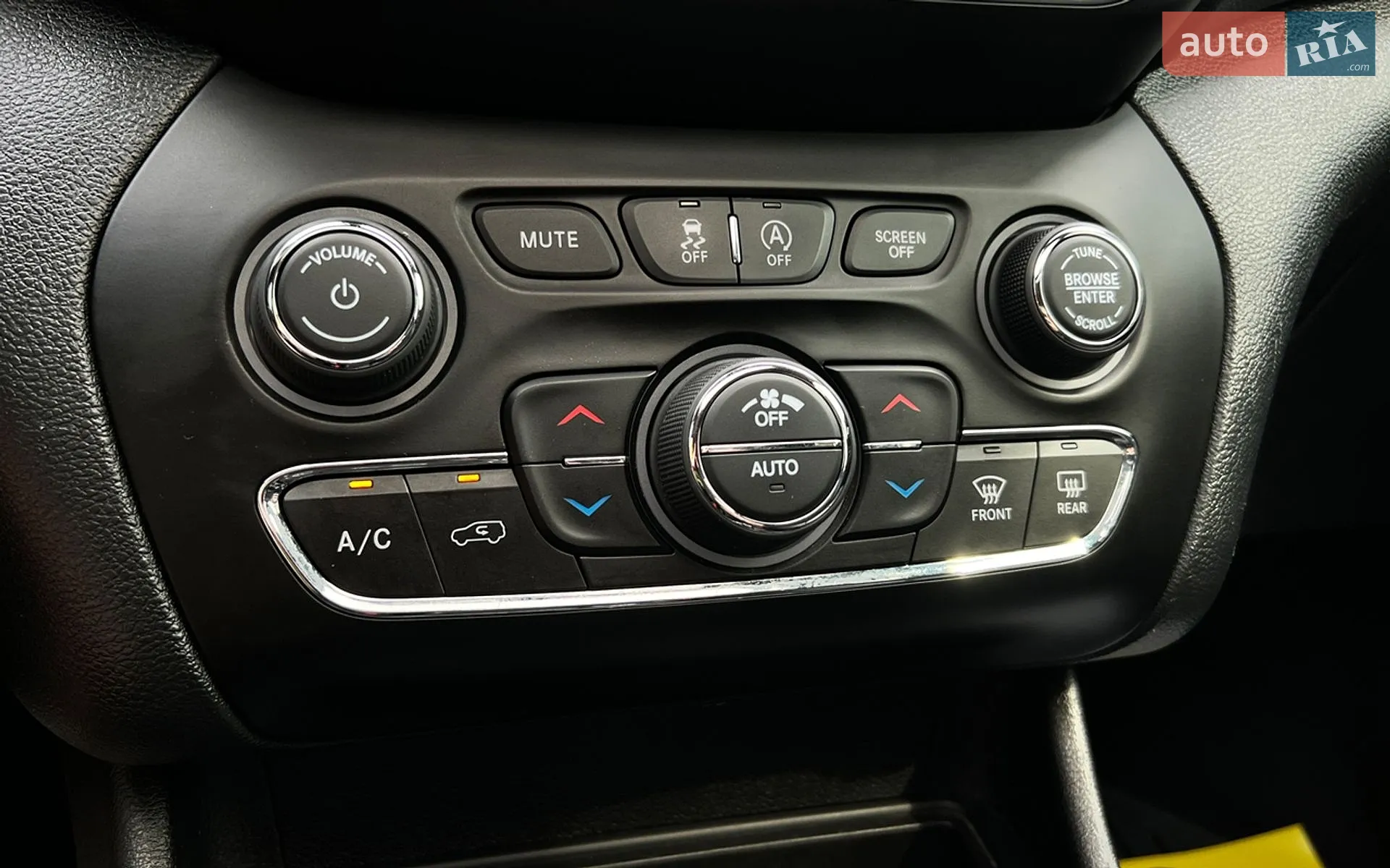 2019 Jeep Cherokee - мініатюра 18