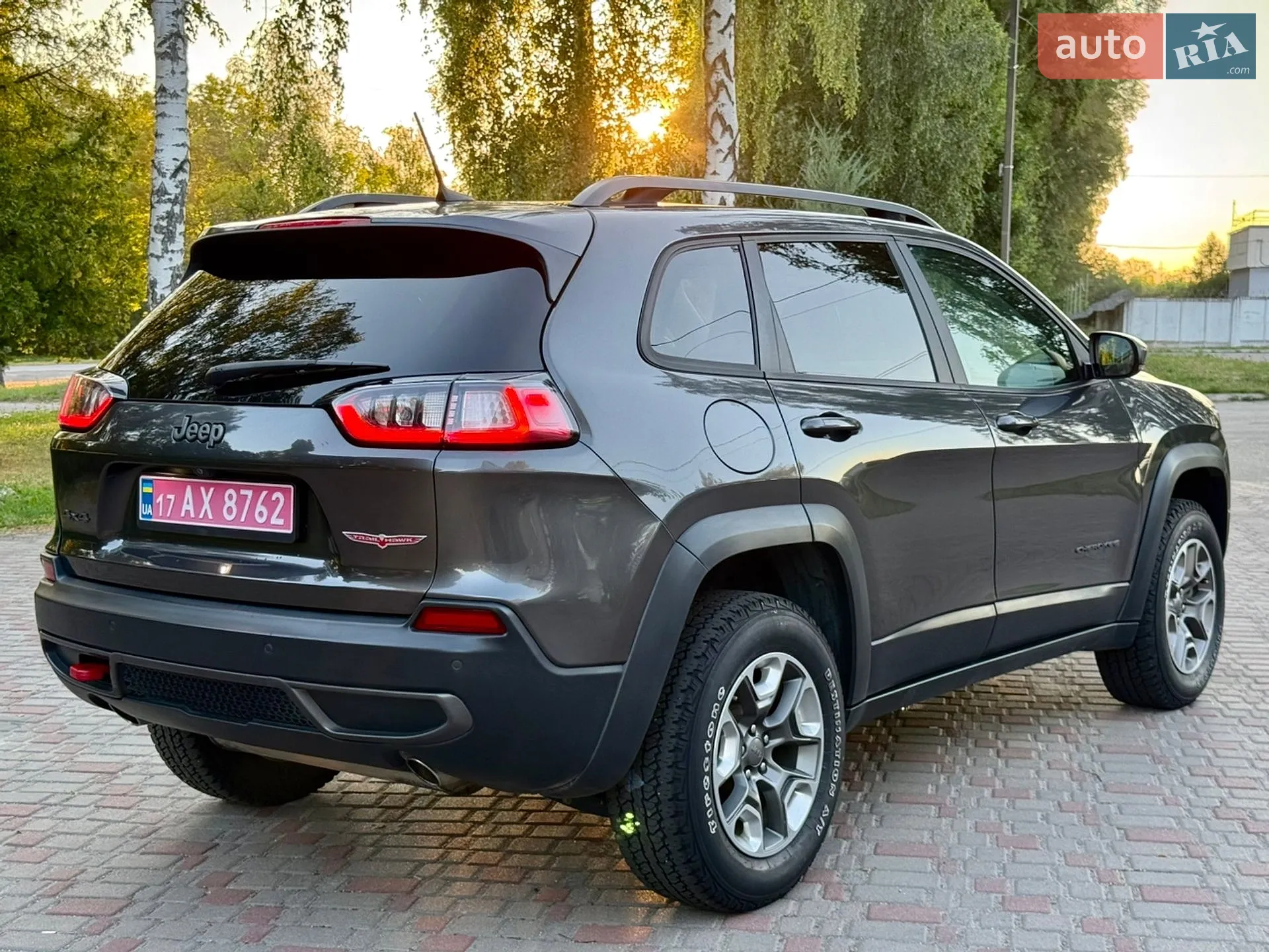 2018 Jeep Cherokee - мініатюра 14