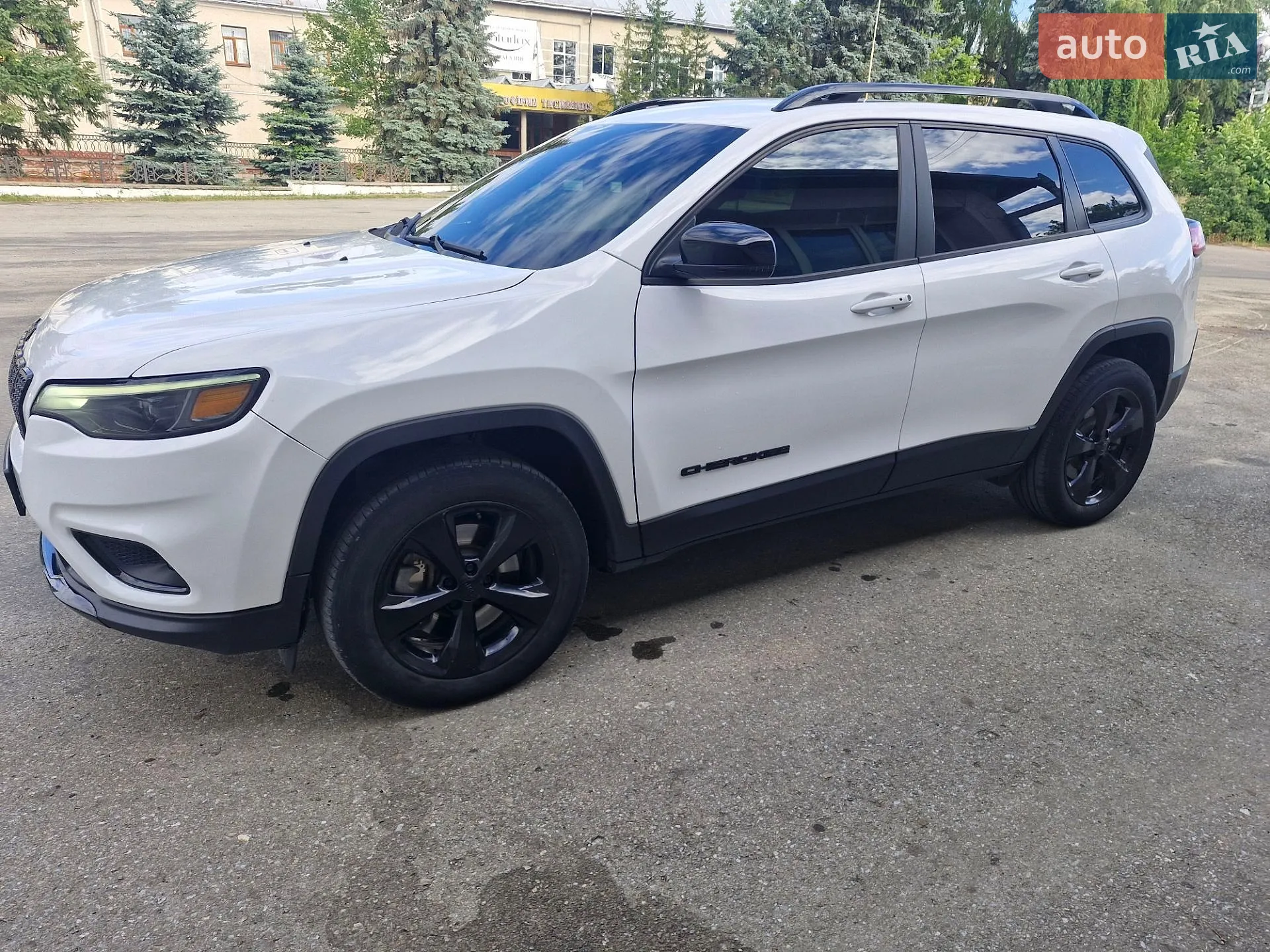 2019 Jeep Cherokee - мініатюра 2