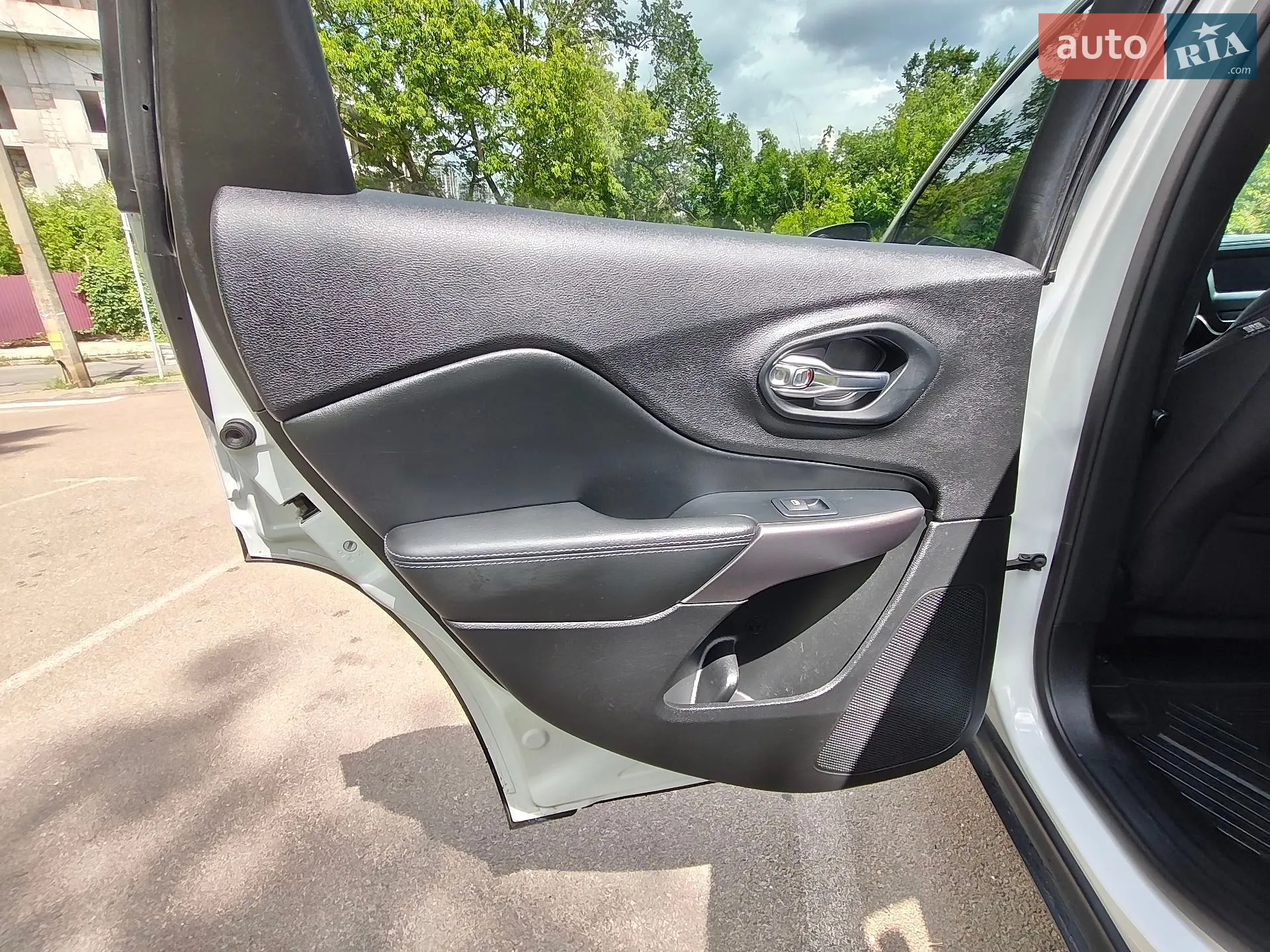 2019 Jeep Cherokee - мініатюра 20