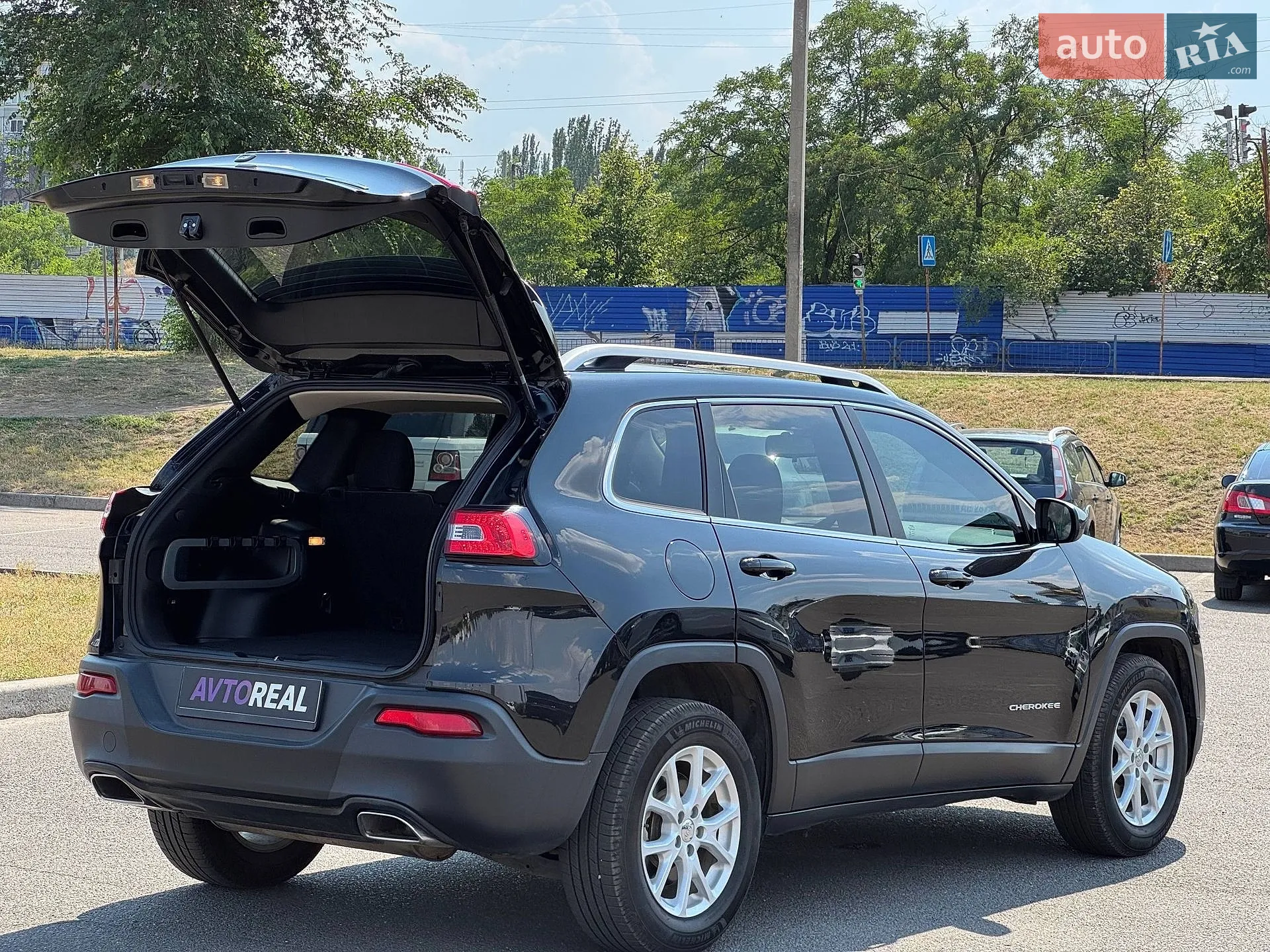 2015 Jeep Cherokee - мініатюра 19