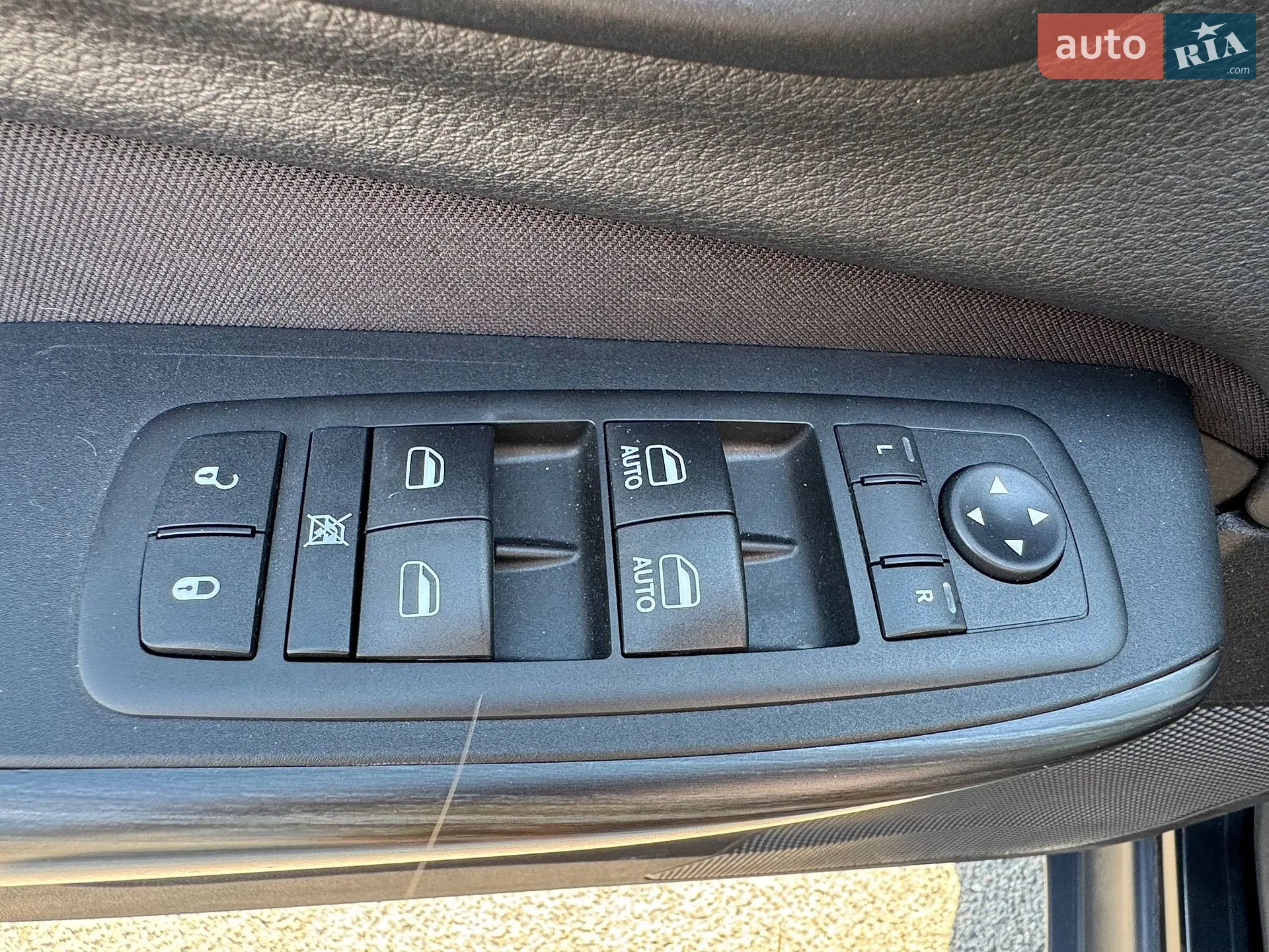 2015 Jeep Cherokee - мініатюра 33