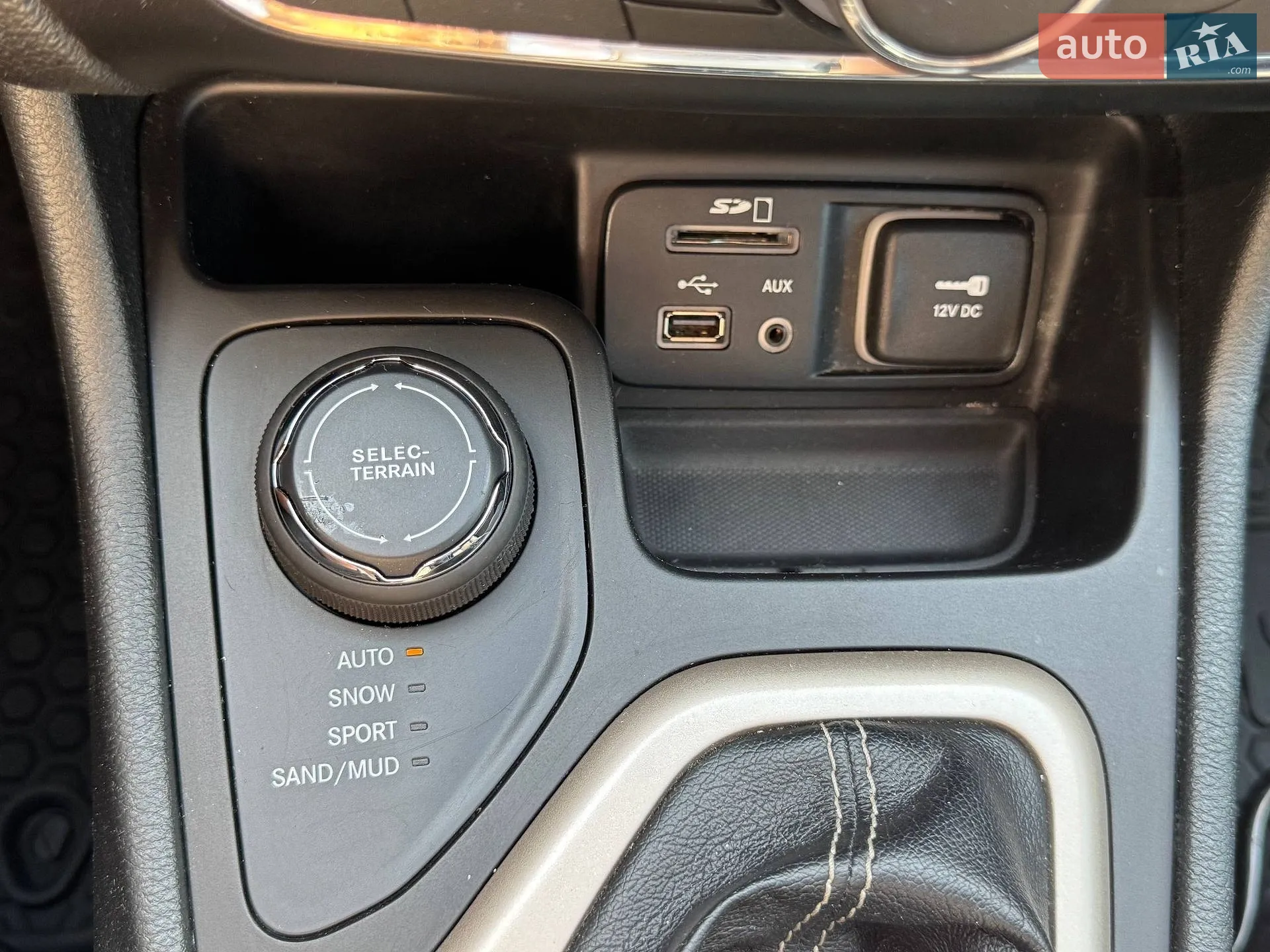 2015 Jeep Cherokee - мініатюра 48