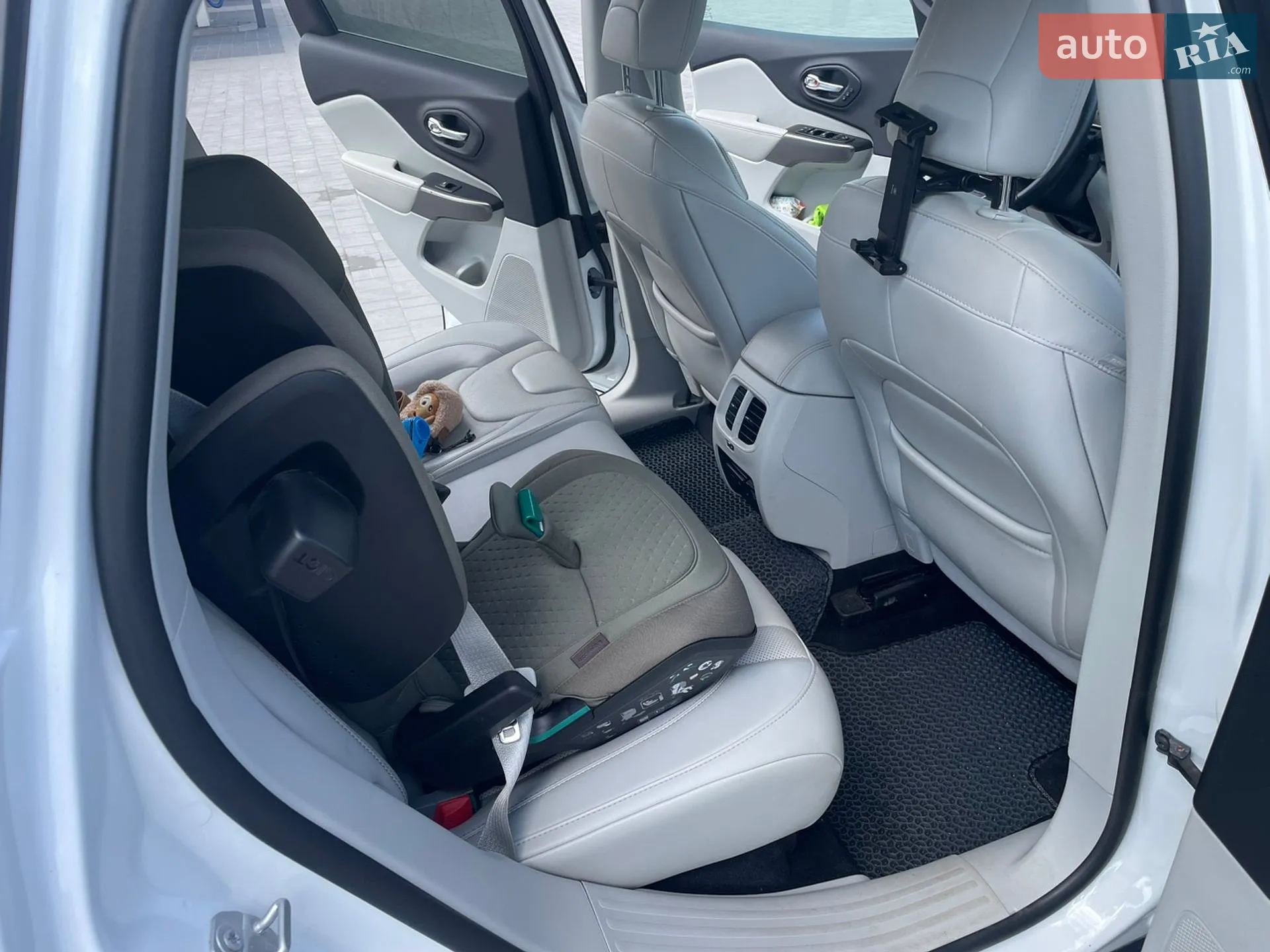 2018 Jeep Cherokee - мініатюра 13