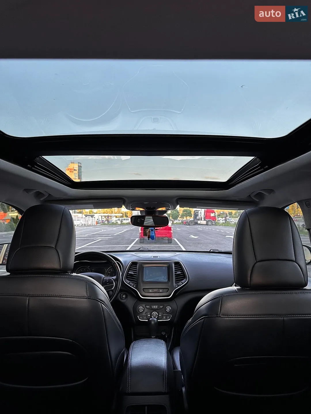 2020 Jeep Cherokee - мініатюра 14