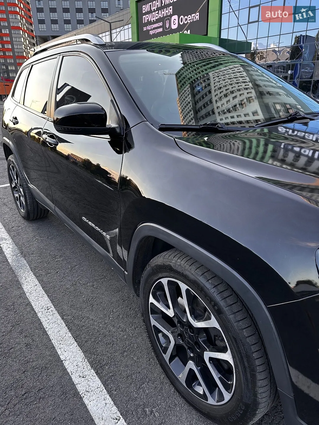 2020 Jeep Cherokee - мініатюра 8