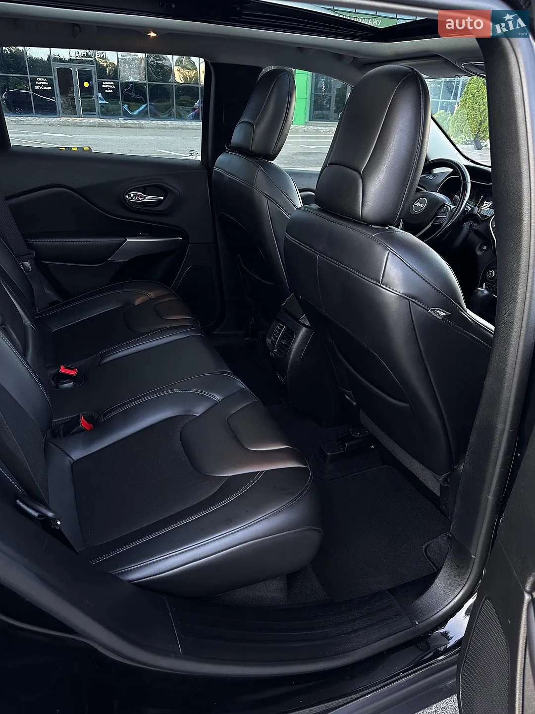 2020 Jeep Cherokee - мініатюра 19