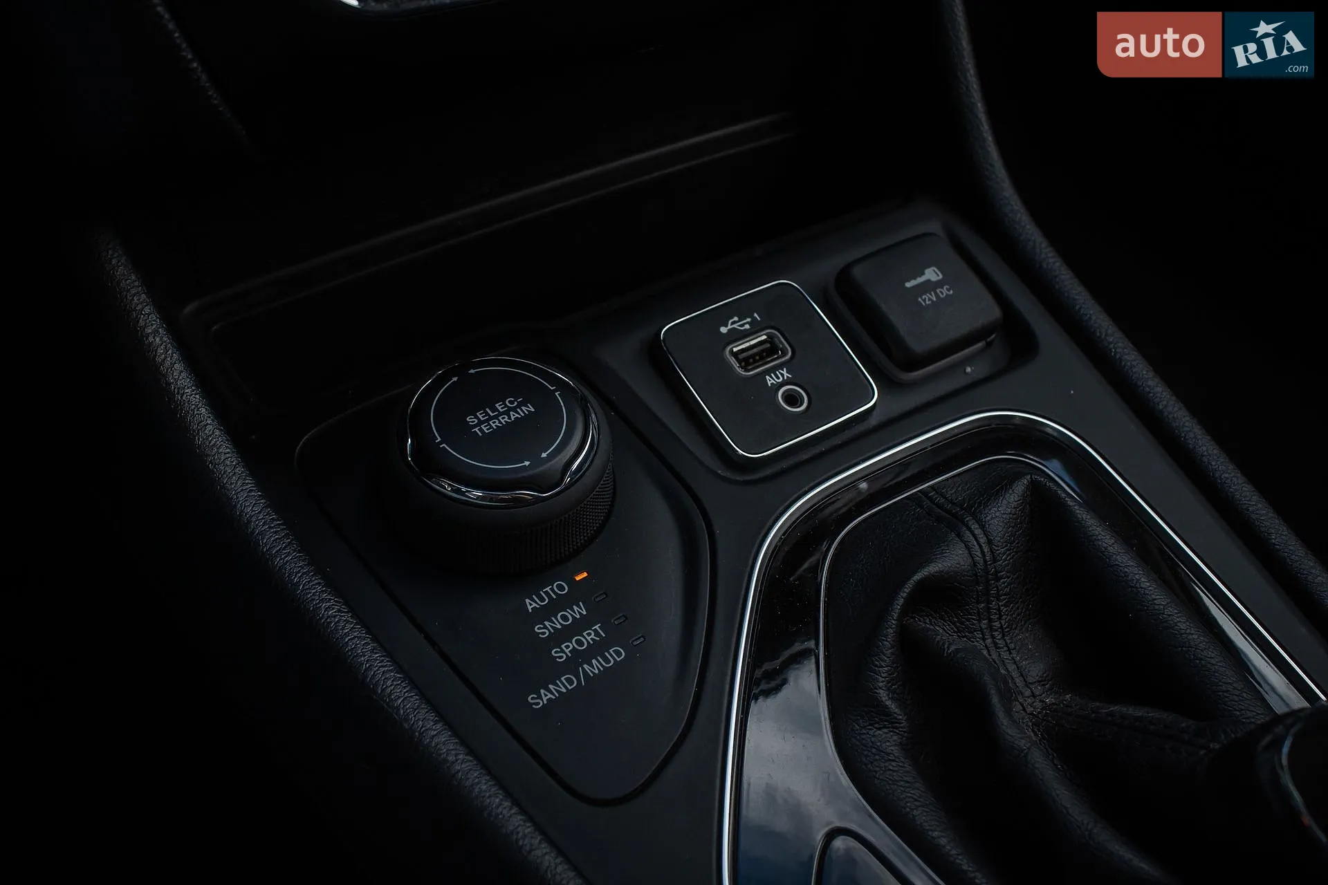 2020 Jeep Cherokee - мініатюра 26