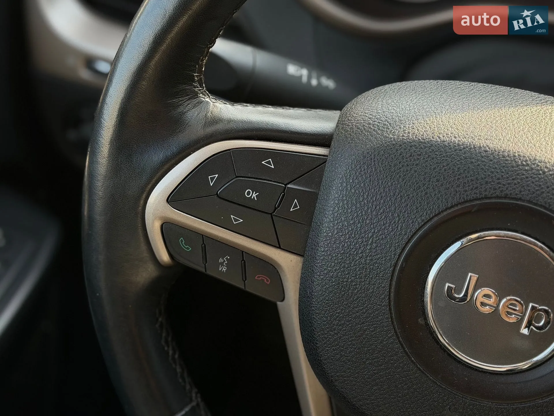 2016 Jeep Cherokee - мініатюра 34