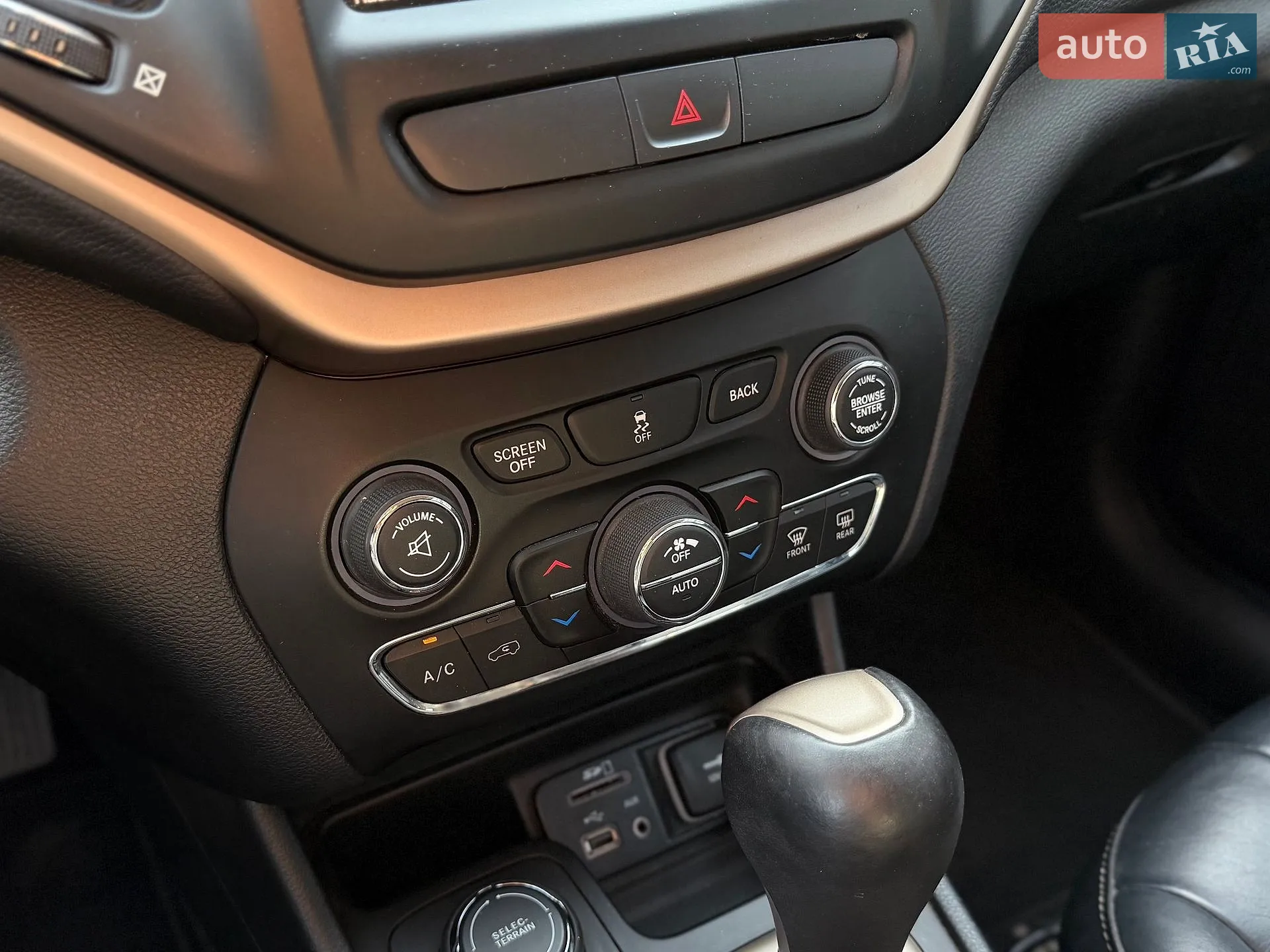 2016 Jeep Cherokee - мініатюра 41