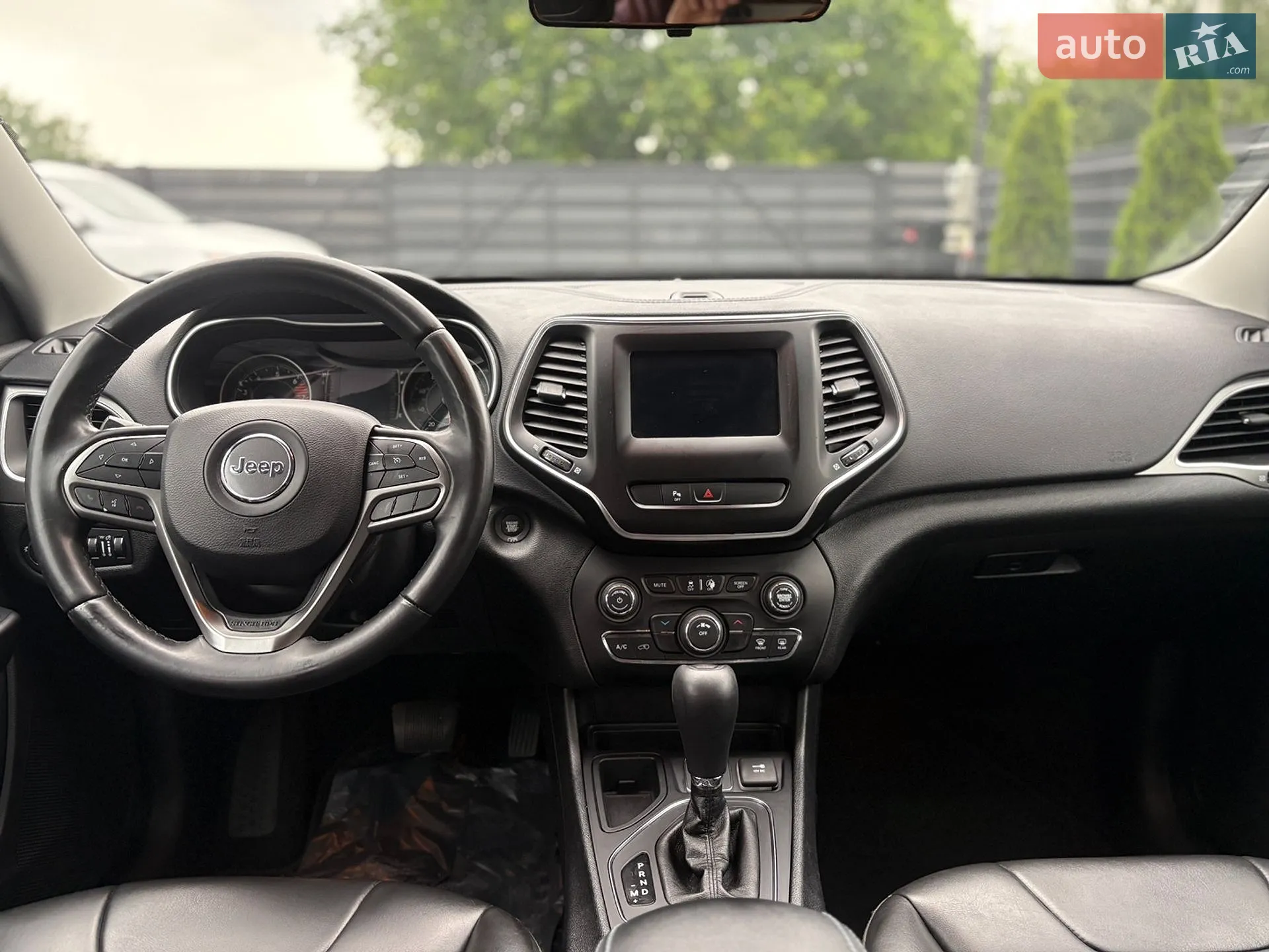 2019 Jeep Cherokee - мініатюра 27