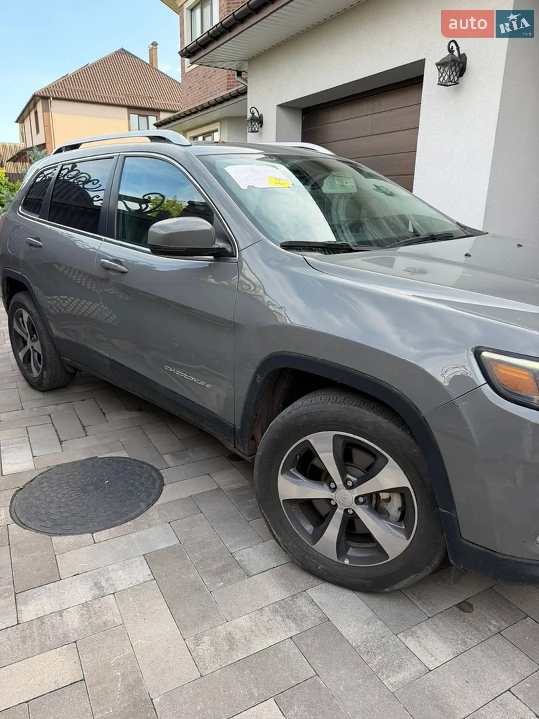 2019 Jeep Cherokee - мініатюра 3