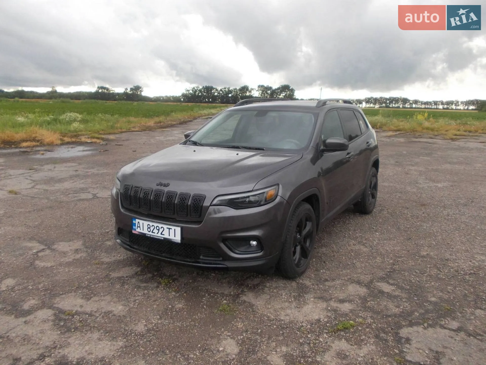 2019 Jeep Cherokee - фото 1