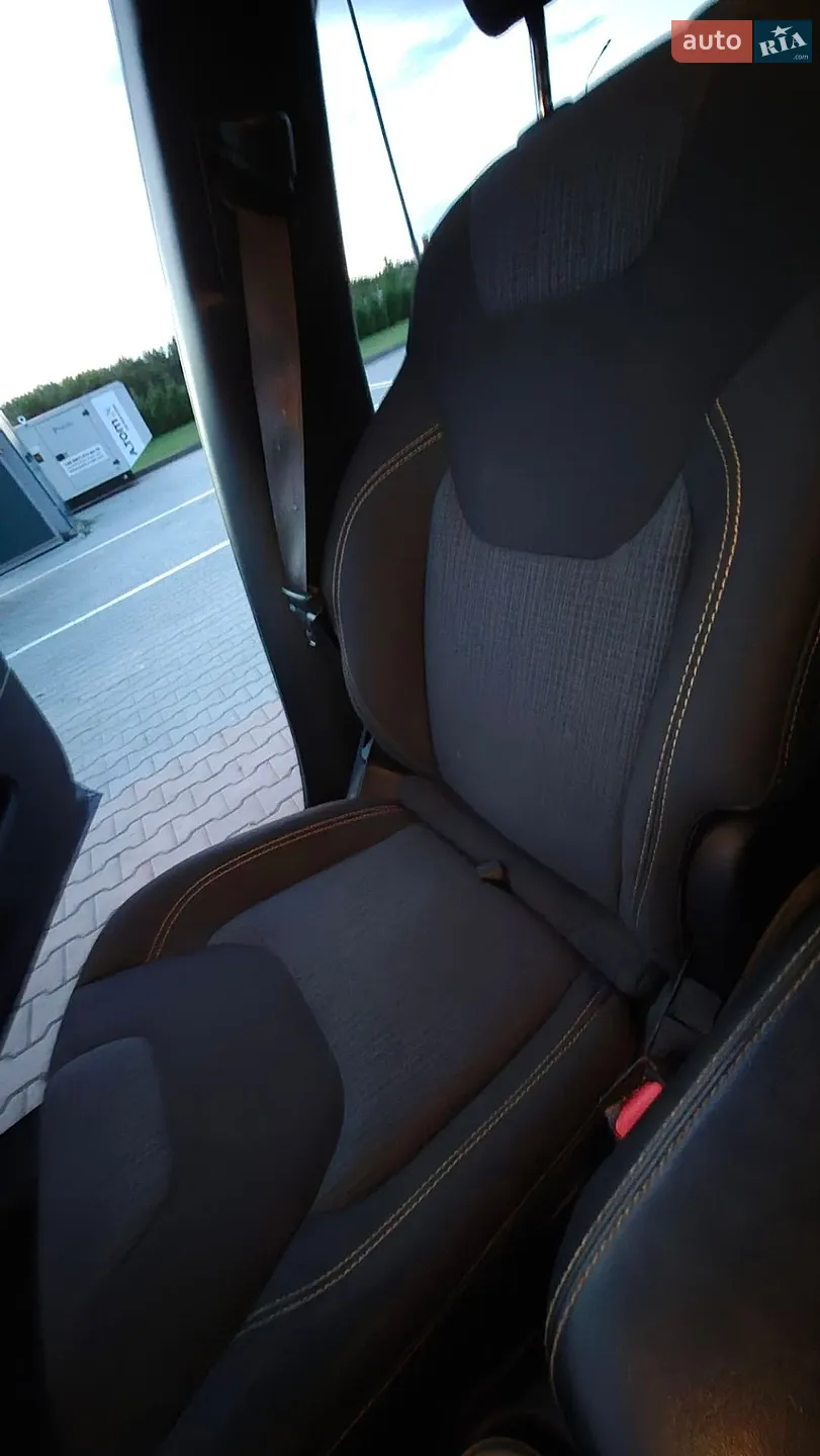 2017 Jeep Cherokee - мініатюра 12