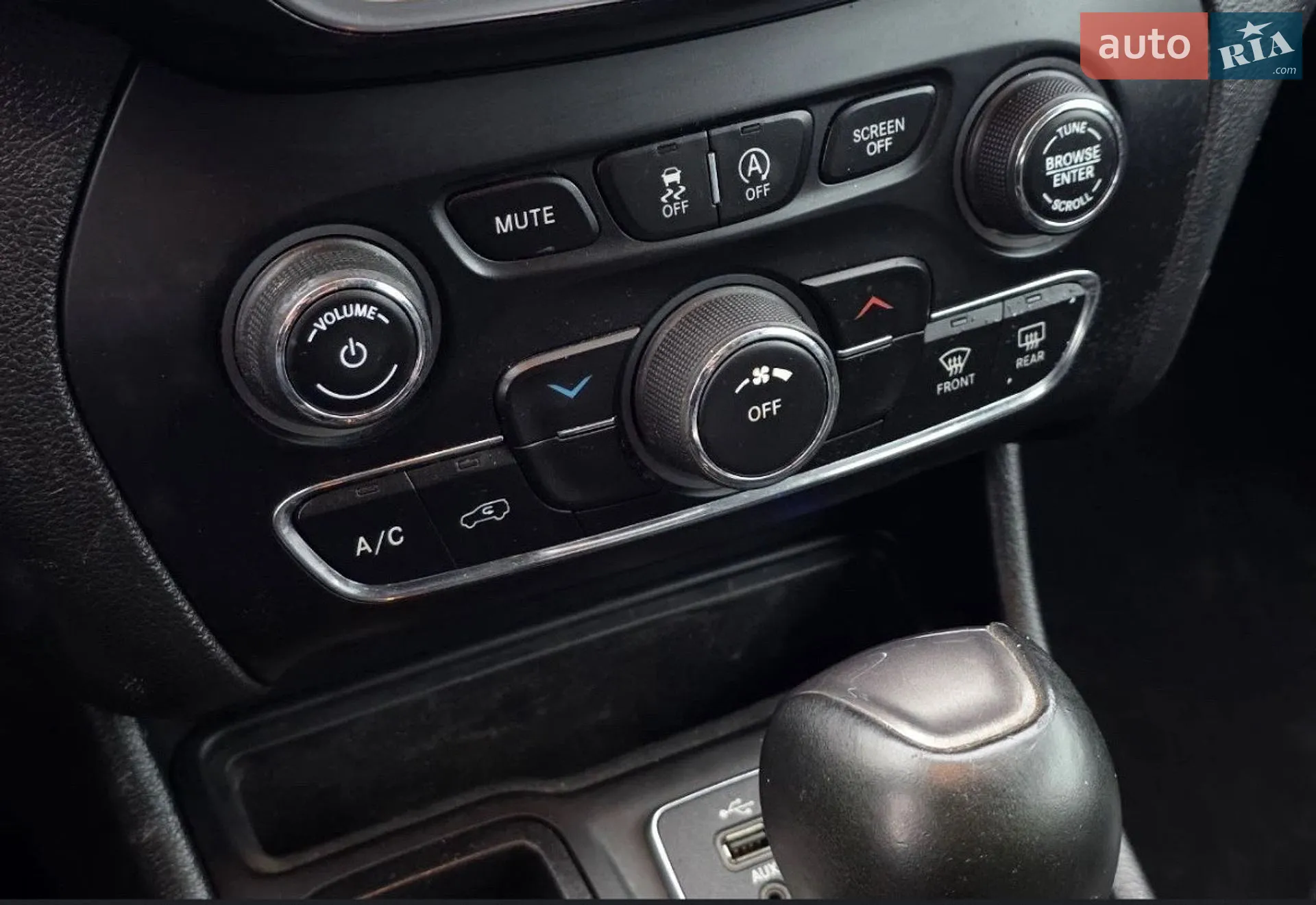 2019 Jeep Cherokee - мініатюра 12