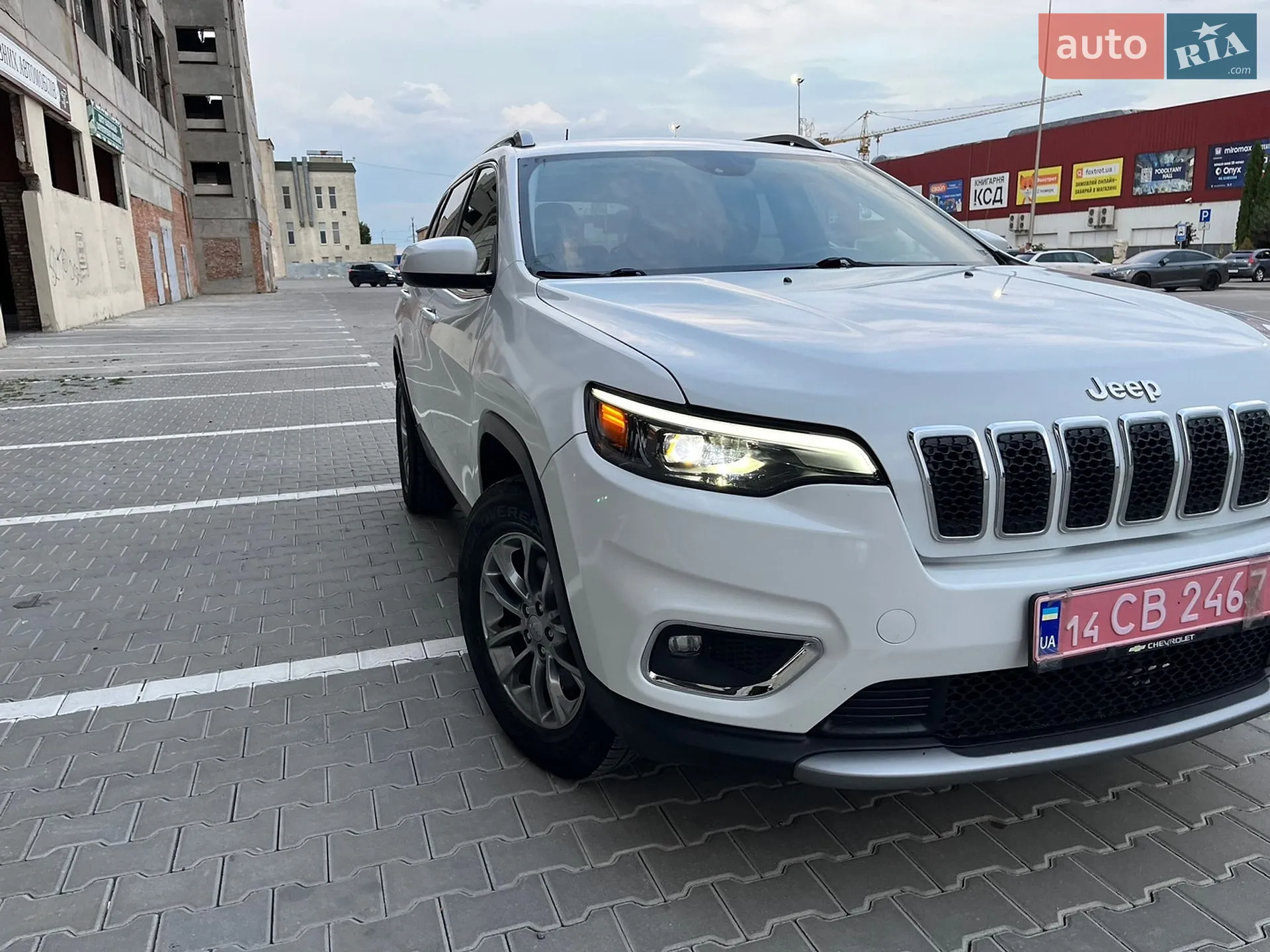 2019 Jeep Cherokee - фото 1