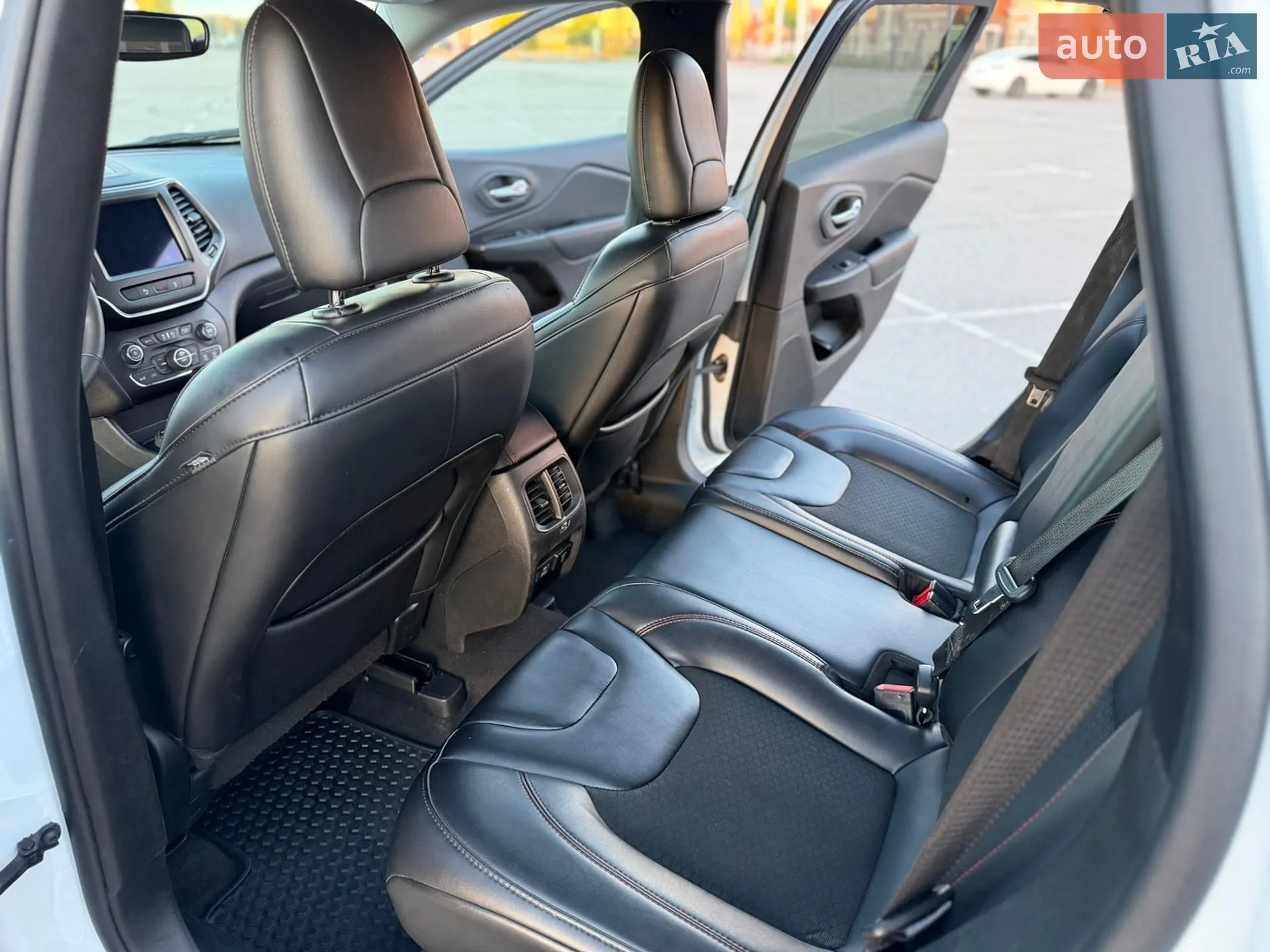 2021 Jeep Cherokee - мініатюра 23